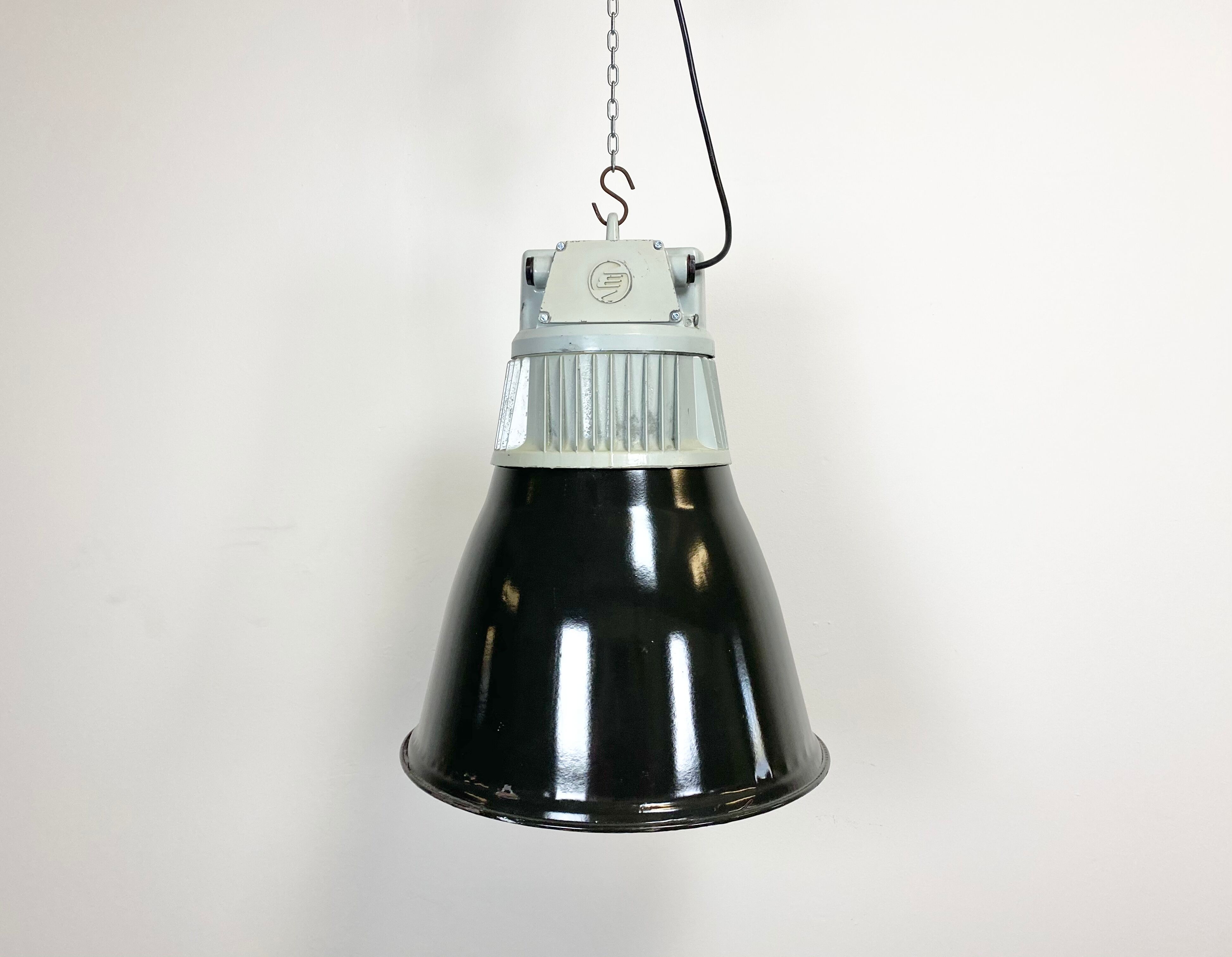 Black enamel industrial pendant light, 1960