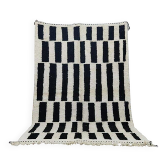 Moroccan handcrafted rug 250cm x 150cm