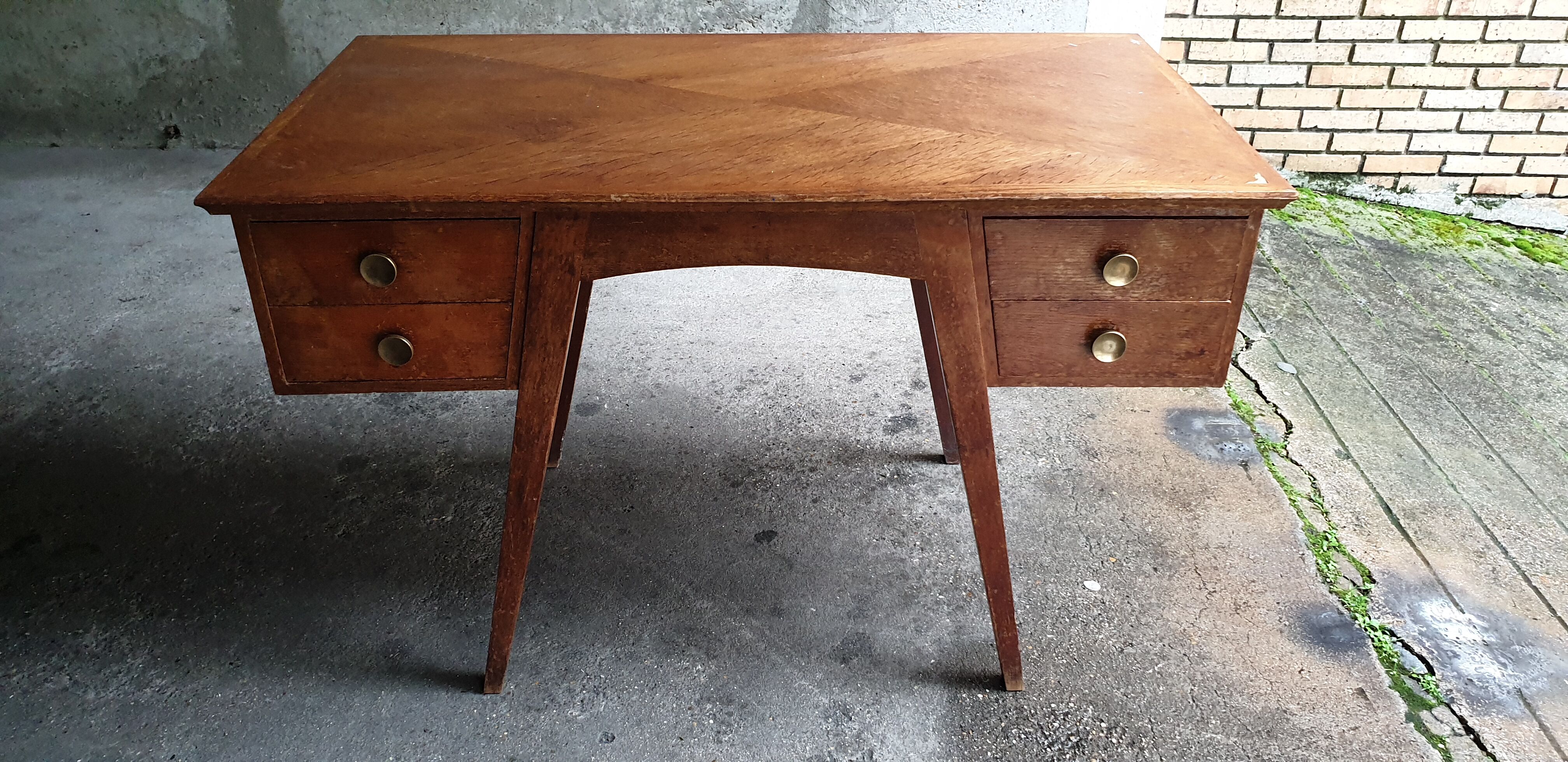 Bureau desing des années 50