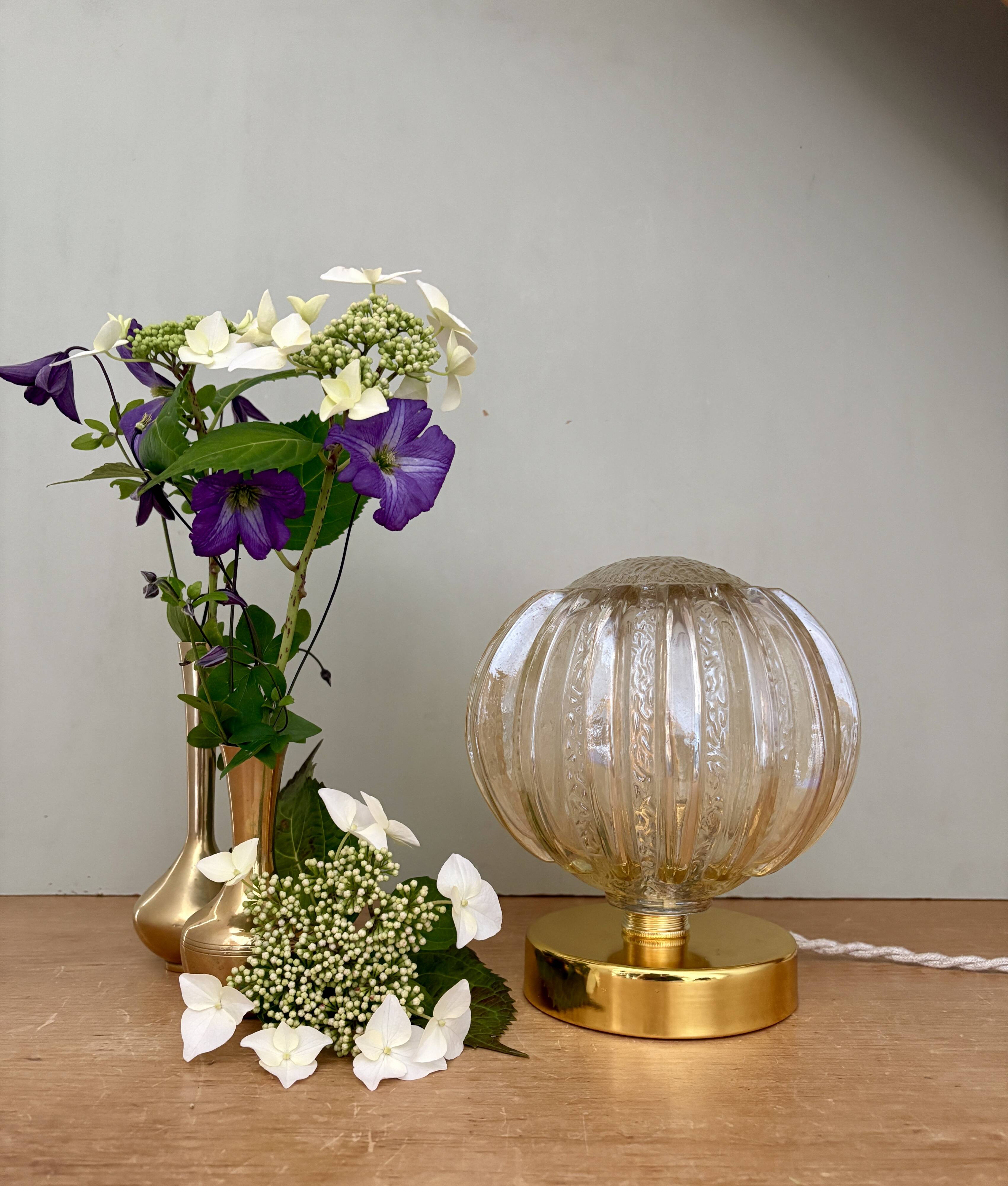 Vintage globe table lamp in half amber, half transparent molded glass