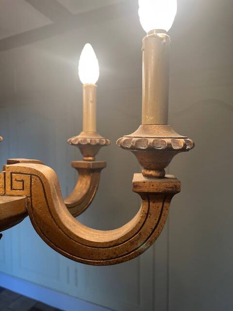 Golden wood chandelier with 6 lights