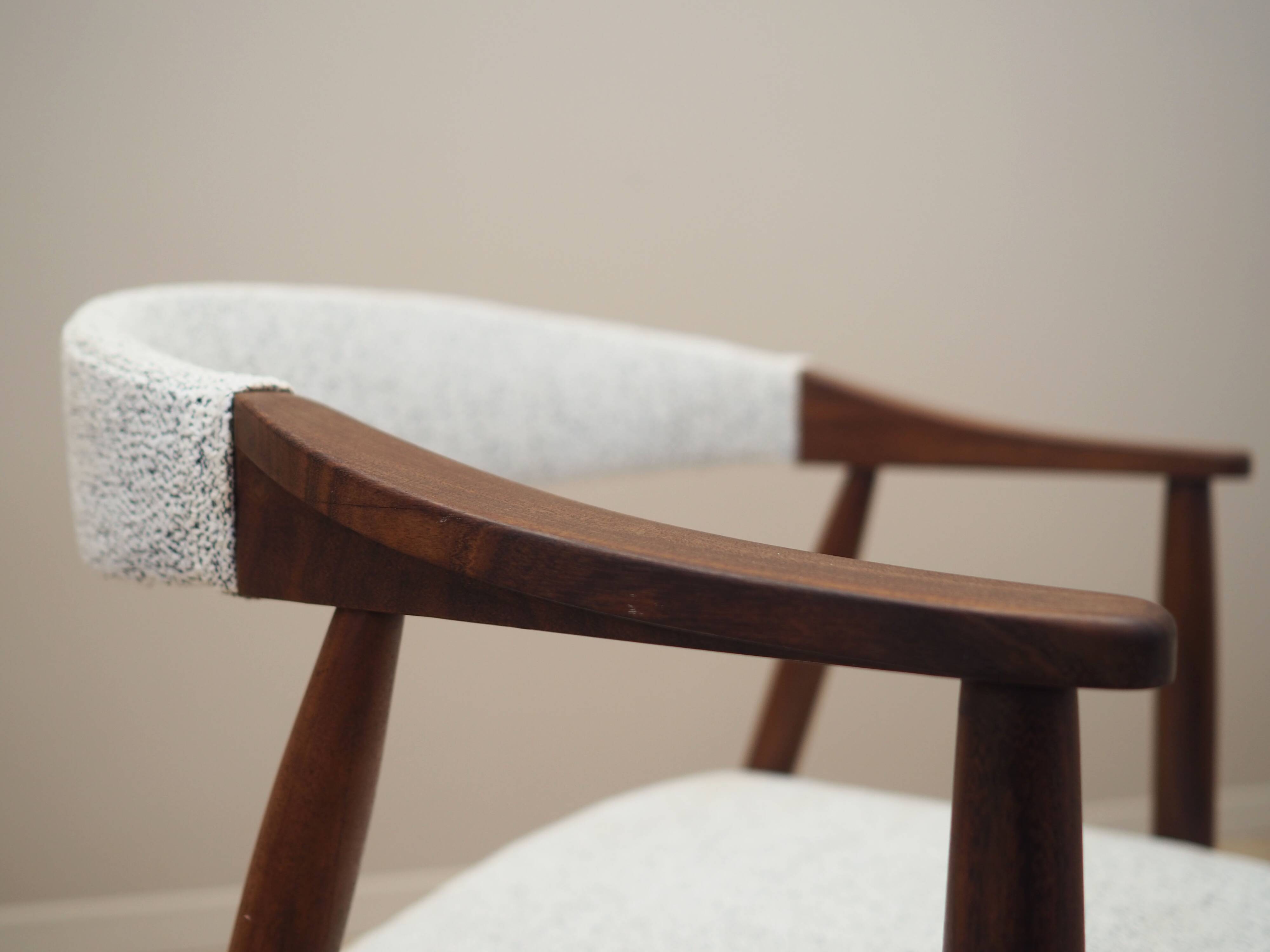Chaise en teck, design danois, années 1970, production : Danemark