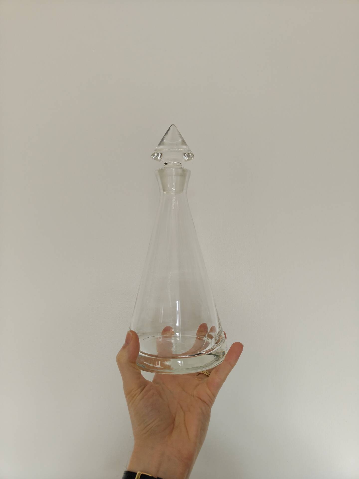 Wine carafe