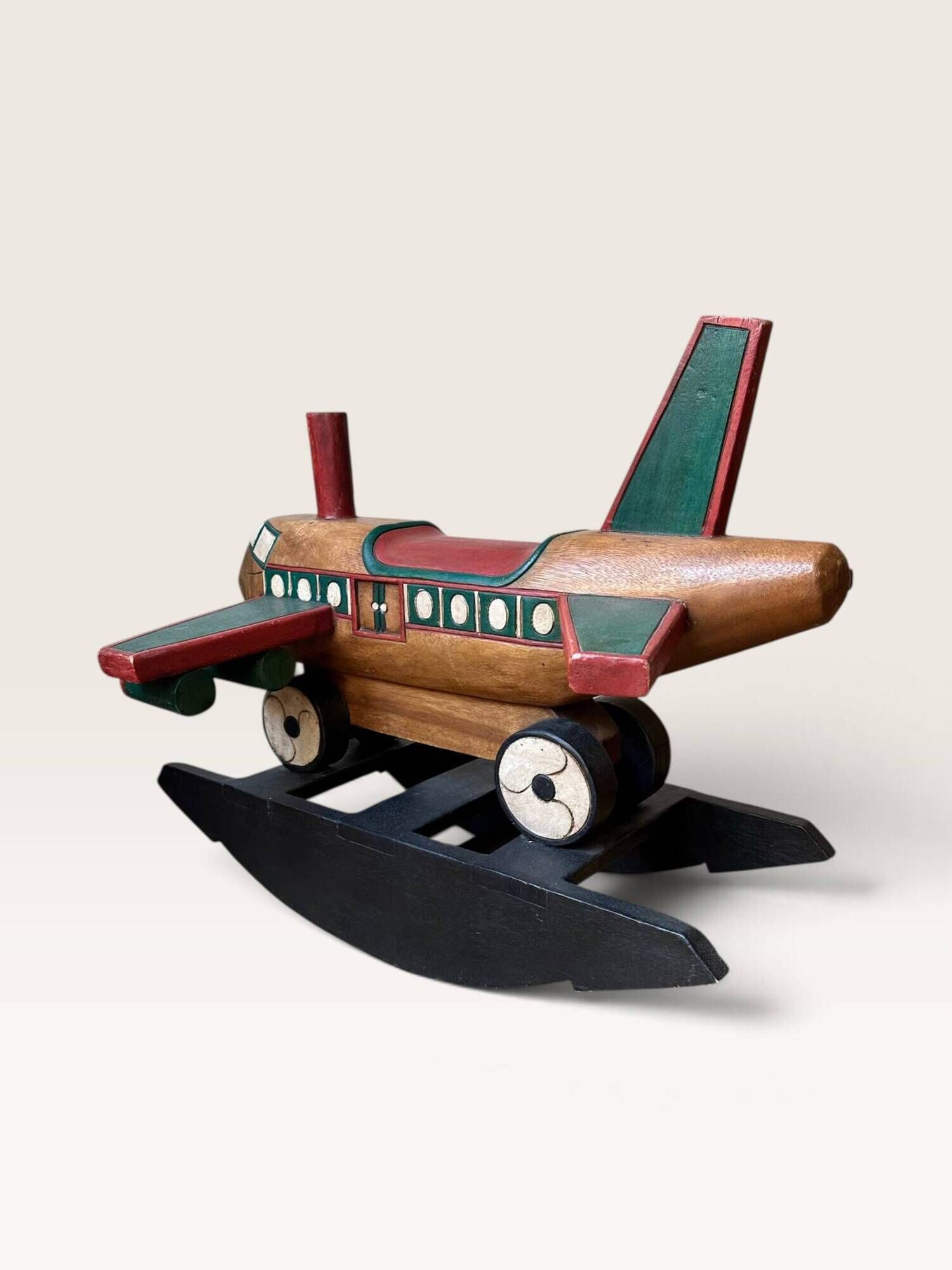 Avion à bascule en bois