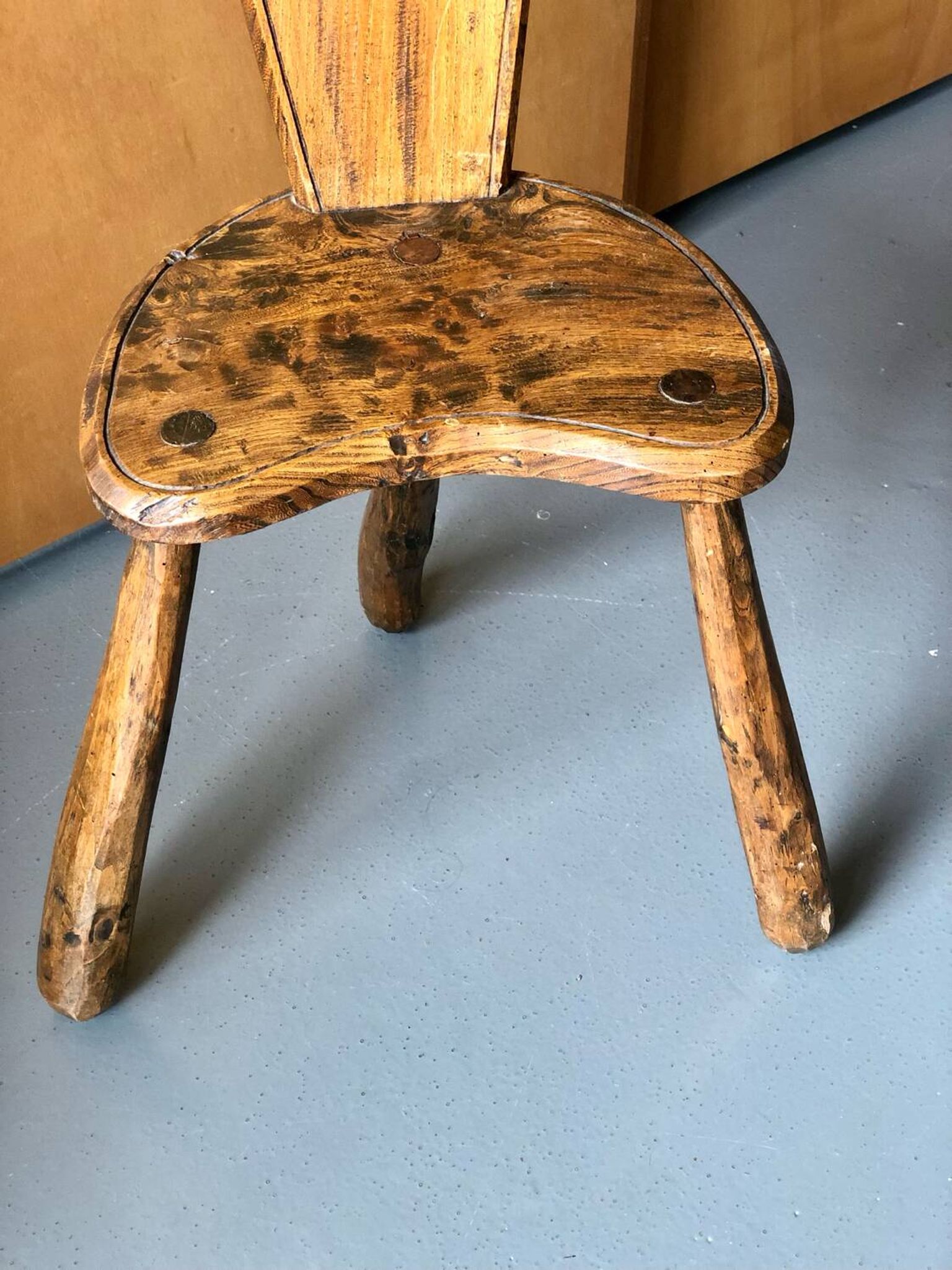 Chaise de traite tripode