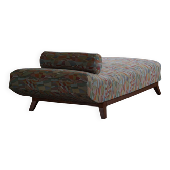 Art Deco bench, reupholstered in vintage fabric, Danish cabinetmaker, 1940s.