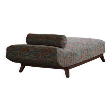 Art Deco bench, reupholstered in vintage fabric, Danish cabinetmaker, 1940s.