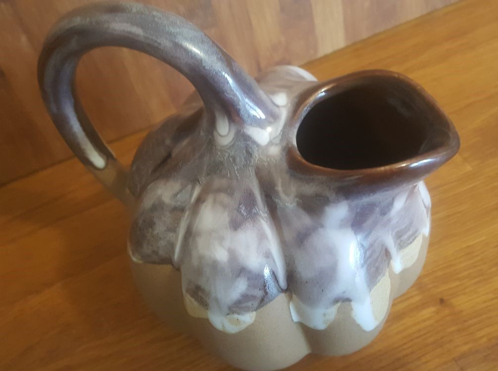 Pitcher Alpho ceramic of St Uze melon shape