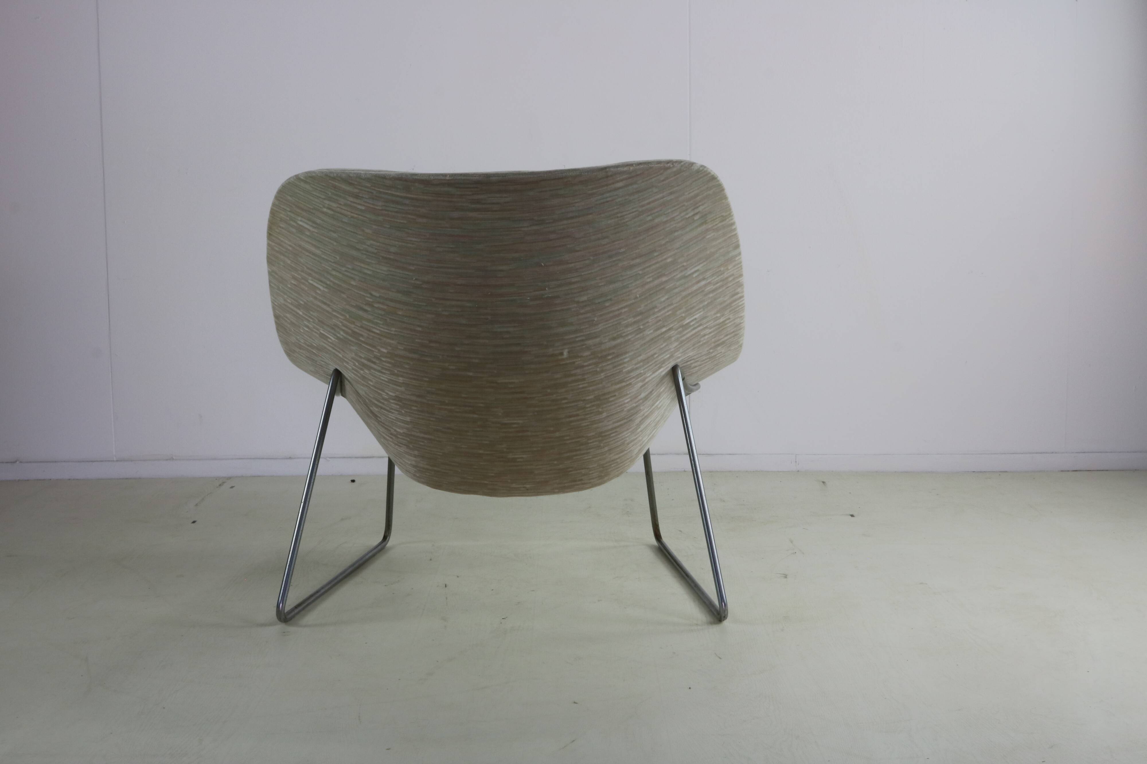 Sixties design lounge chair by Pierre Paulin for Artifort