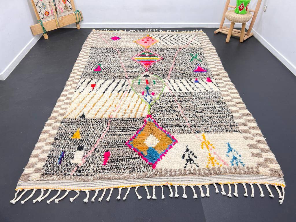 Handmade traditional carpet 250cm x 150cm Moroccan