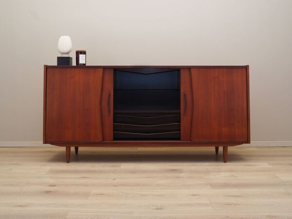 Buffet en teck, design danois, années 1970, production : Danemark