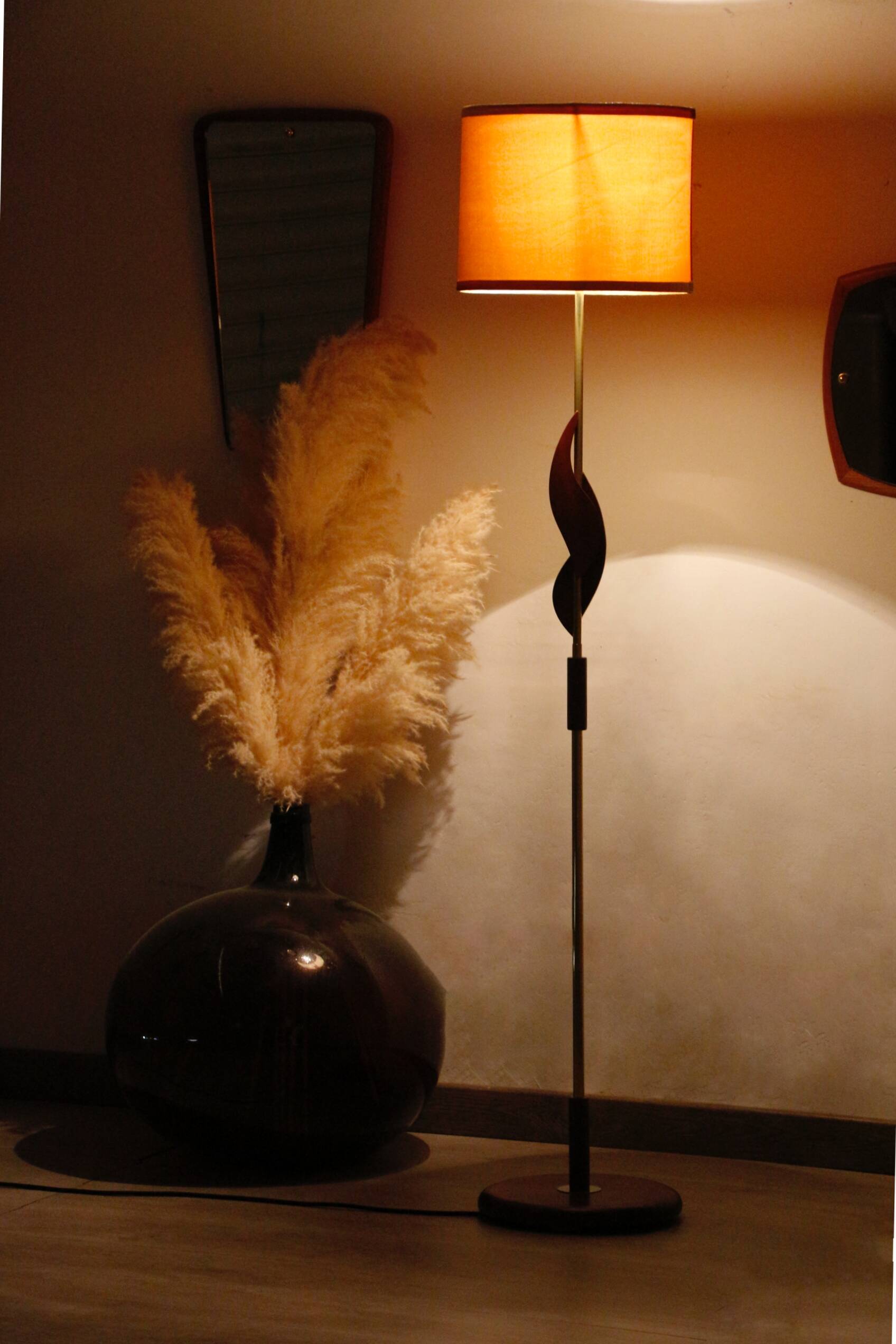 Teak and brass vintage Scandinavian floor lamp 1960 | Bakelite