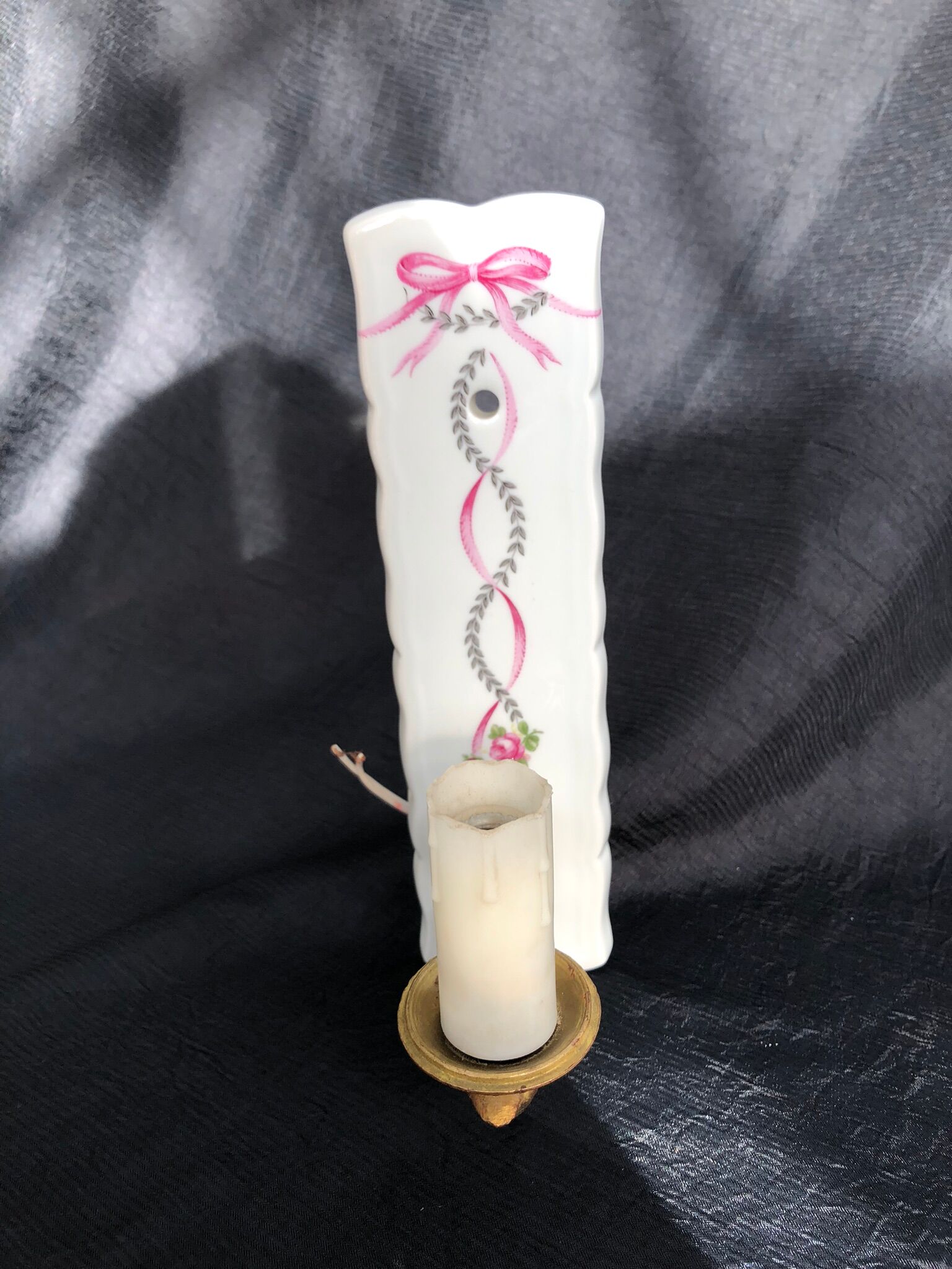 Porcelain wall light