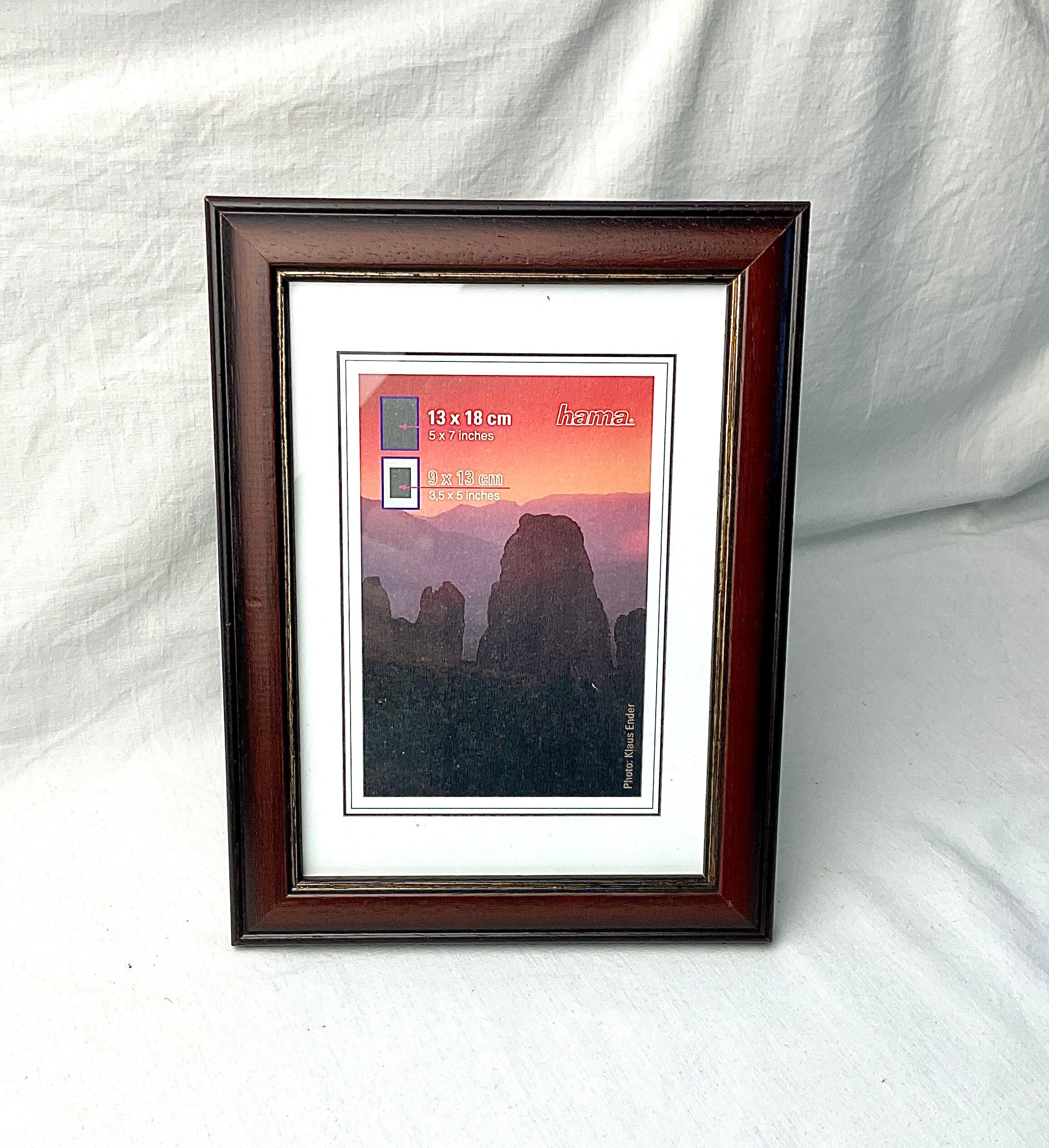 Old wooden frame with fine hama gilding