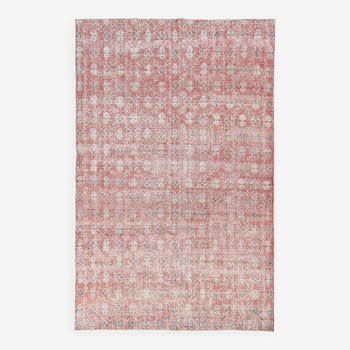 Pale red classic vintage rug, 215x335cm