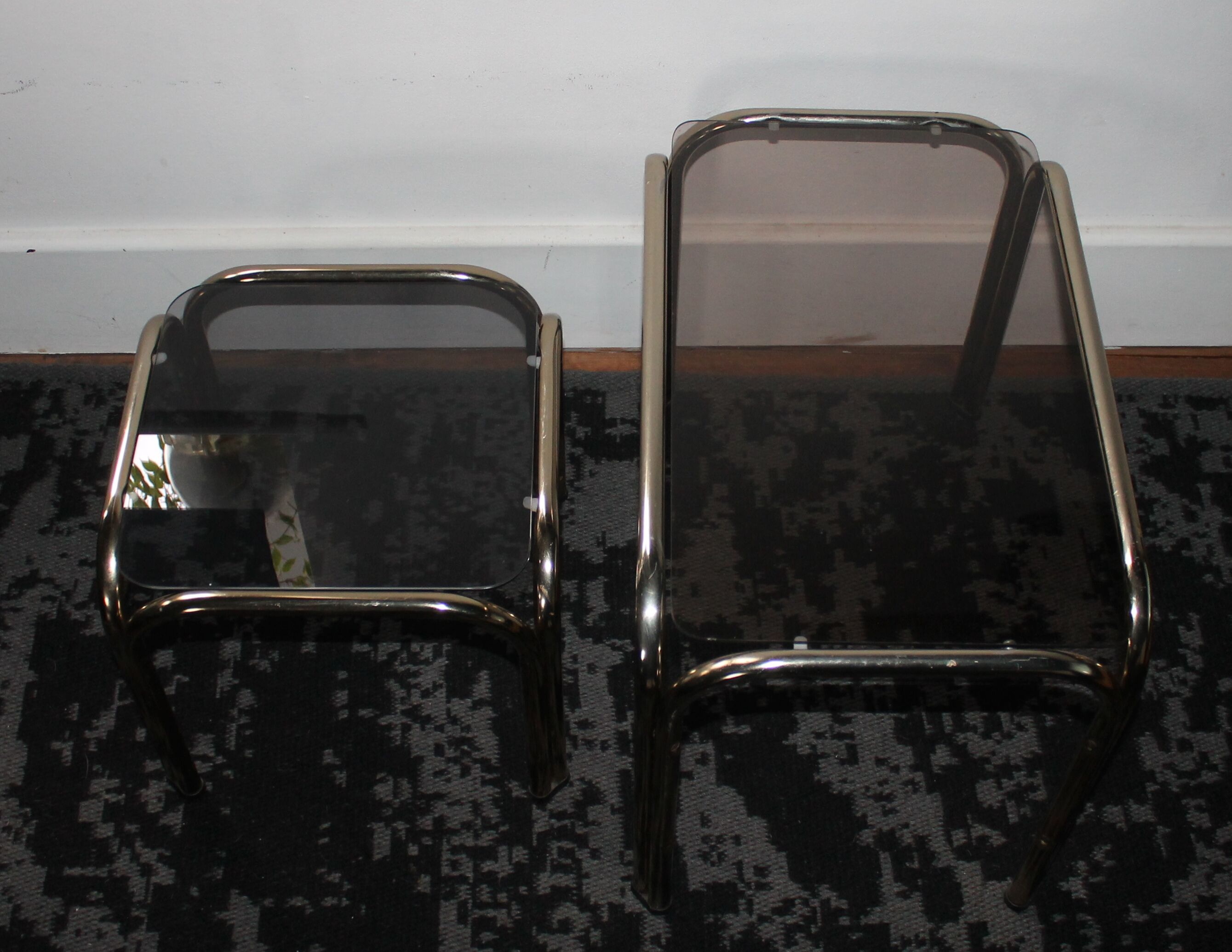Set of 2 nesting tables of the 70s