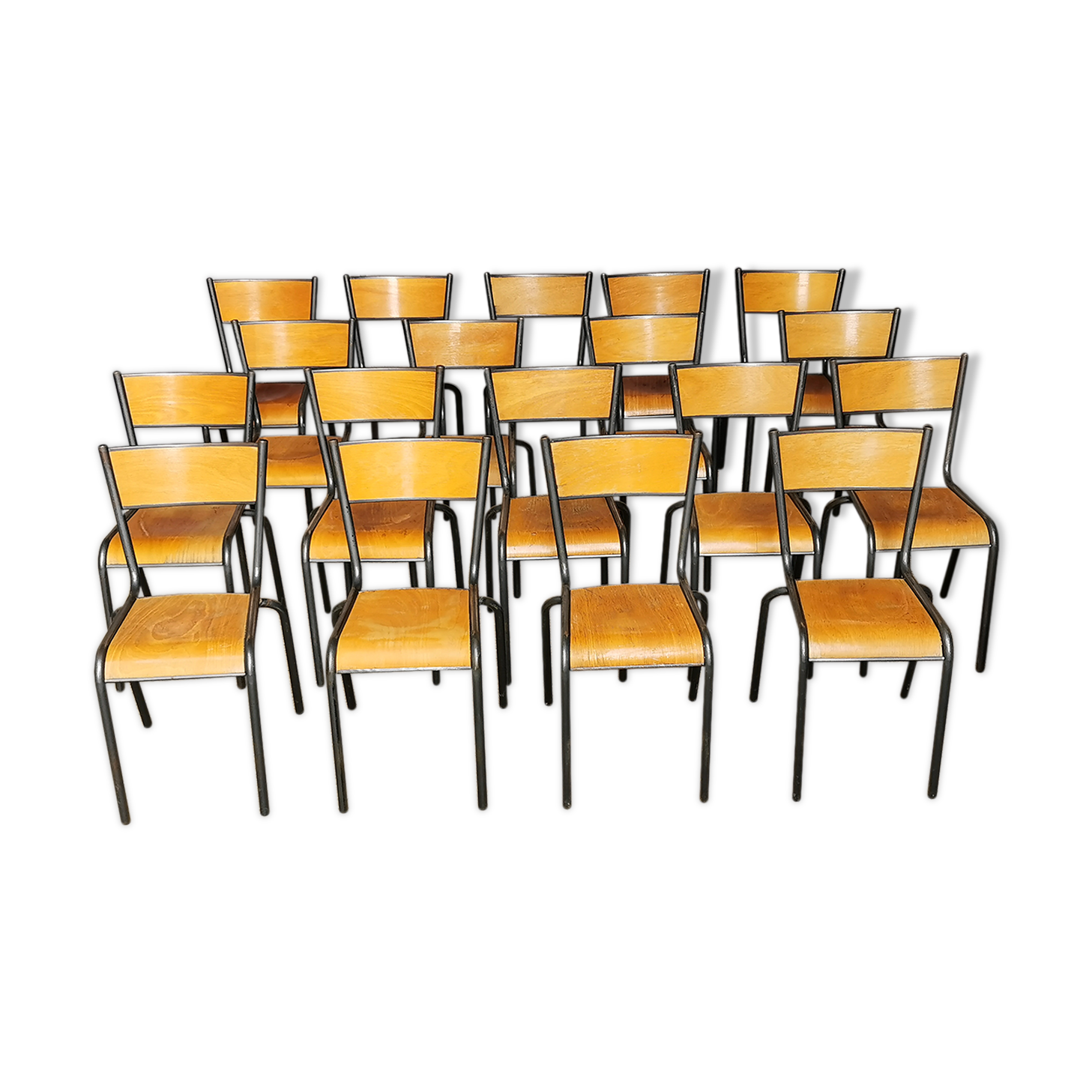 Lot of 18 vintage chairs "mullca"