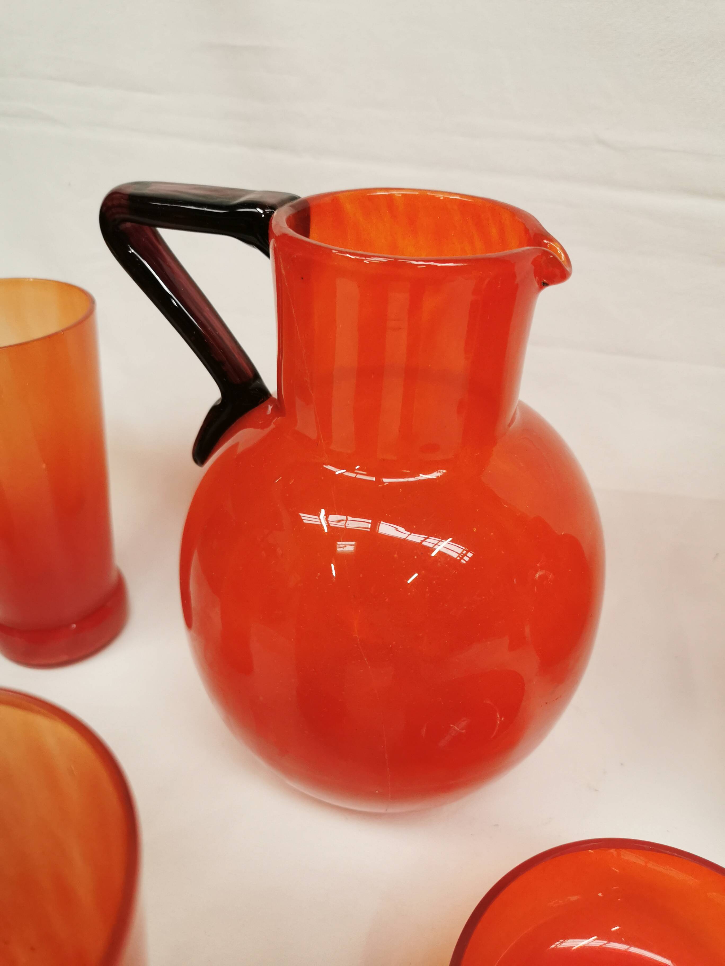 Schneider Orangeade / Lemonade Service, Le Verre Français. 2 Pitchers and 6 Glasses