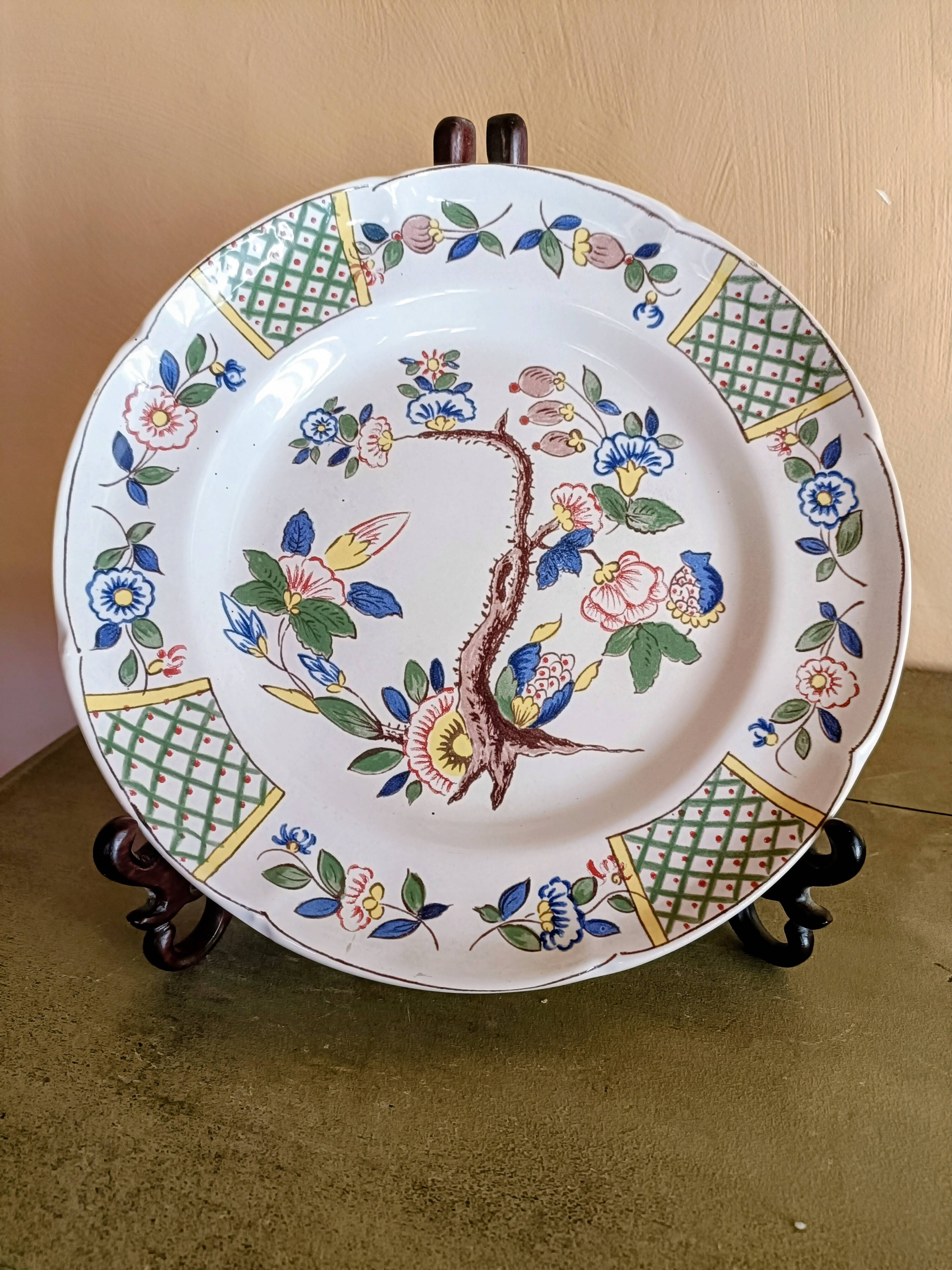 Assiette St Clément l'arbre fleuri