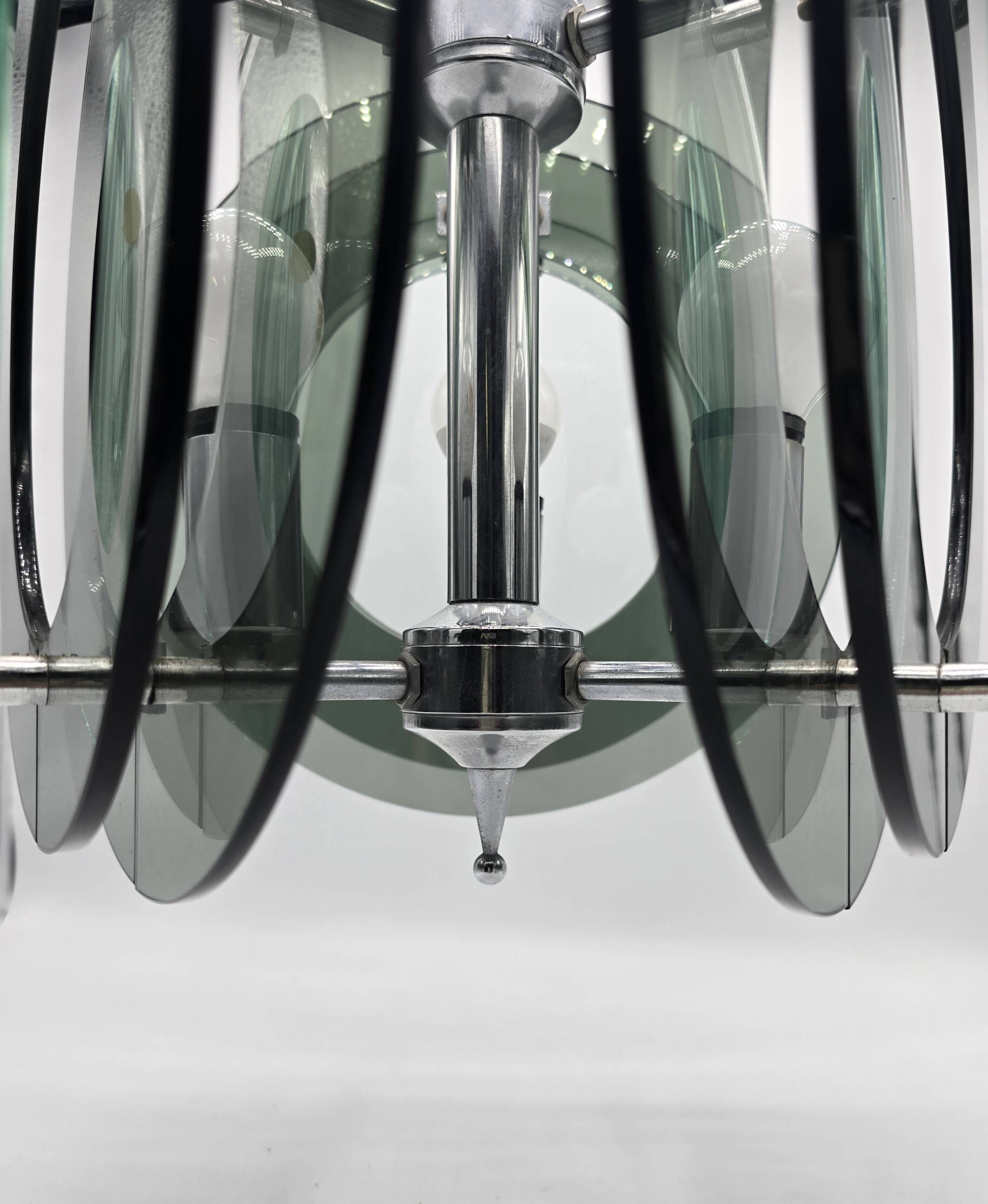 Suspension space age in thick grey-green smoked glass, in the style of Fontana.