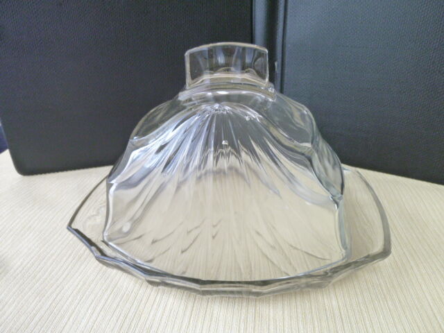 Cheese bell on its molded pressed glass tray