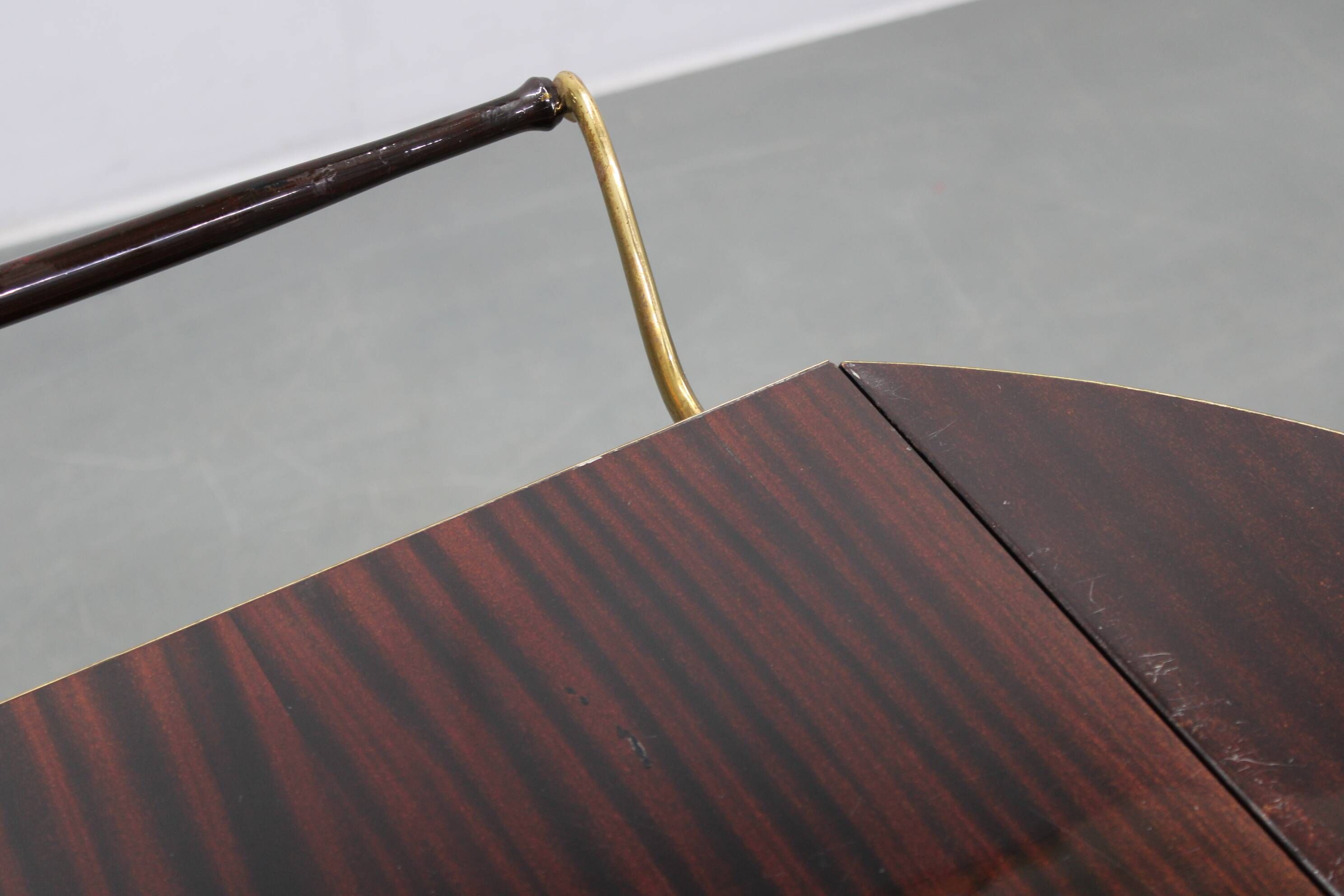 Italian mid-century bar cart with folding leaves, brass and wood