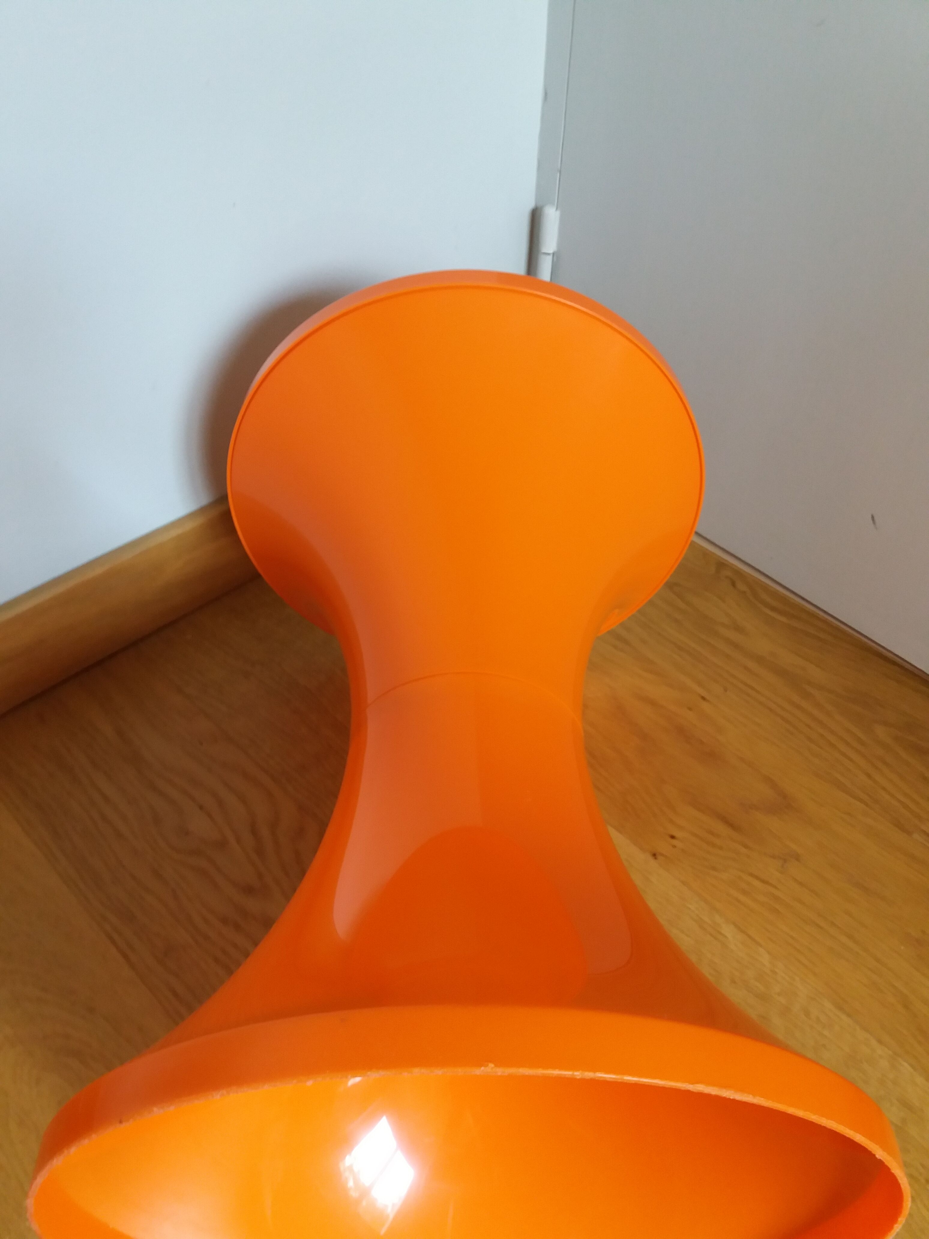 Tam Tam orange stool