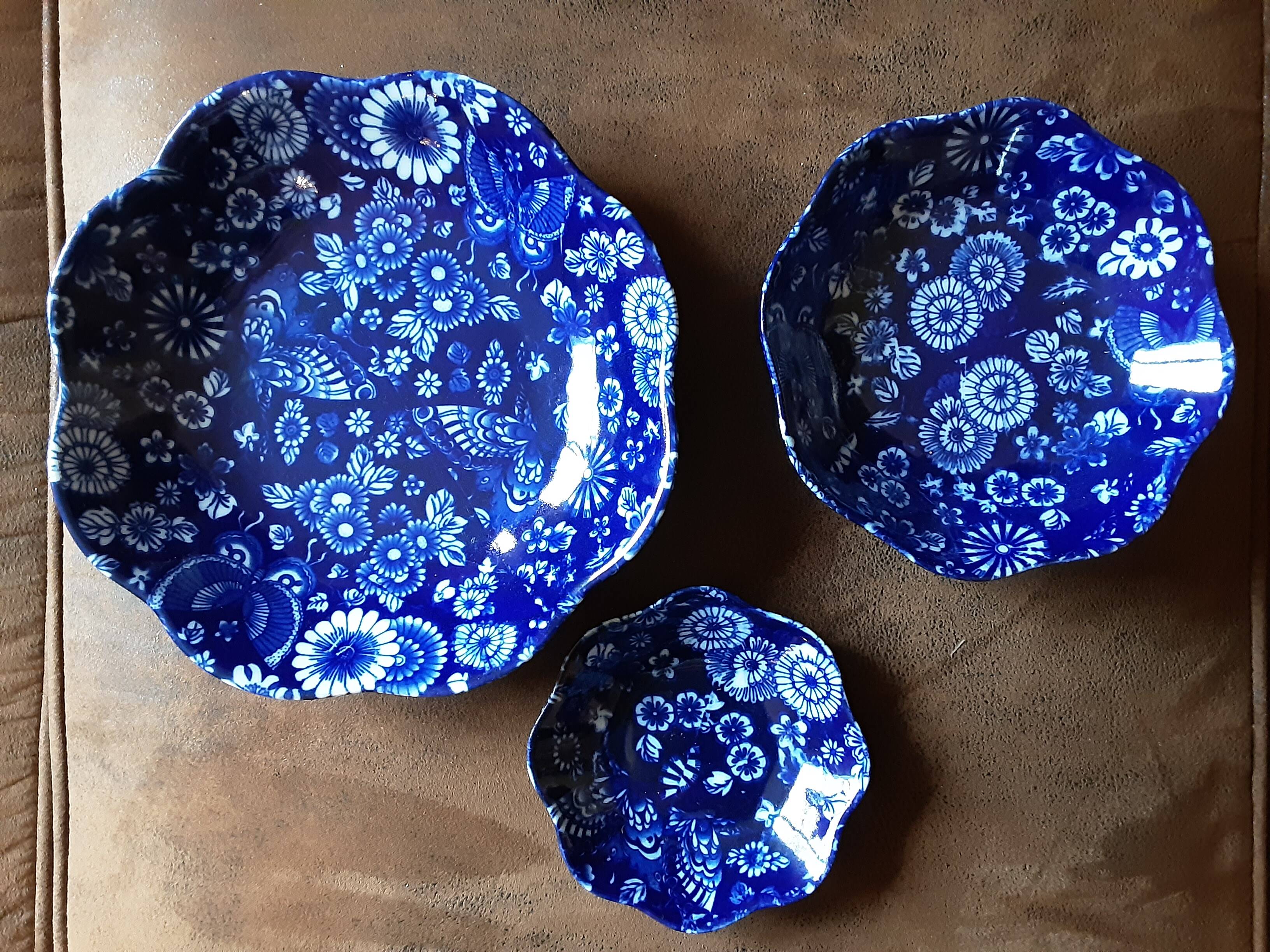 Set of 3 porcelain cups