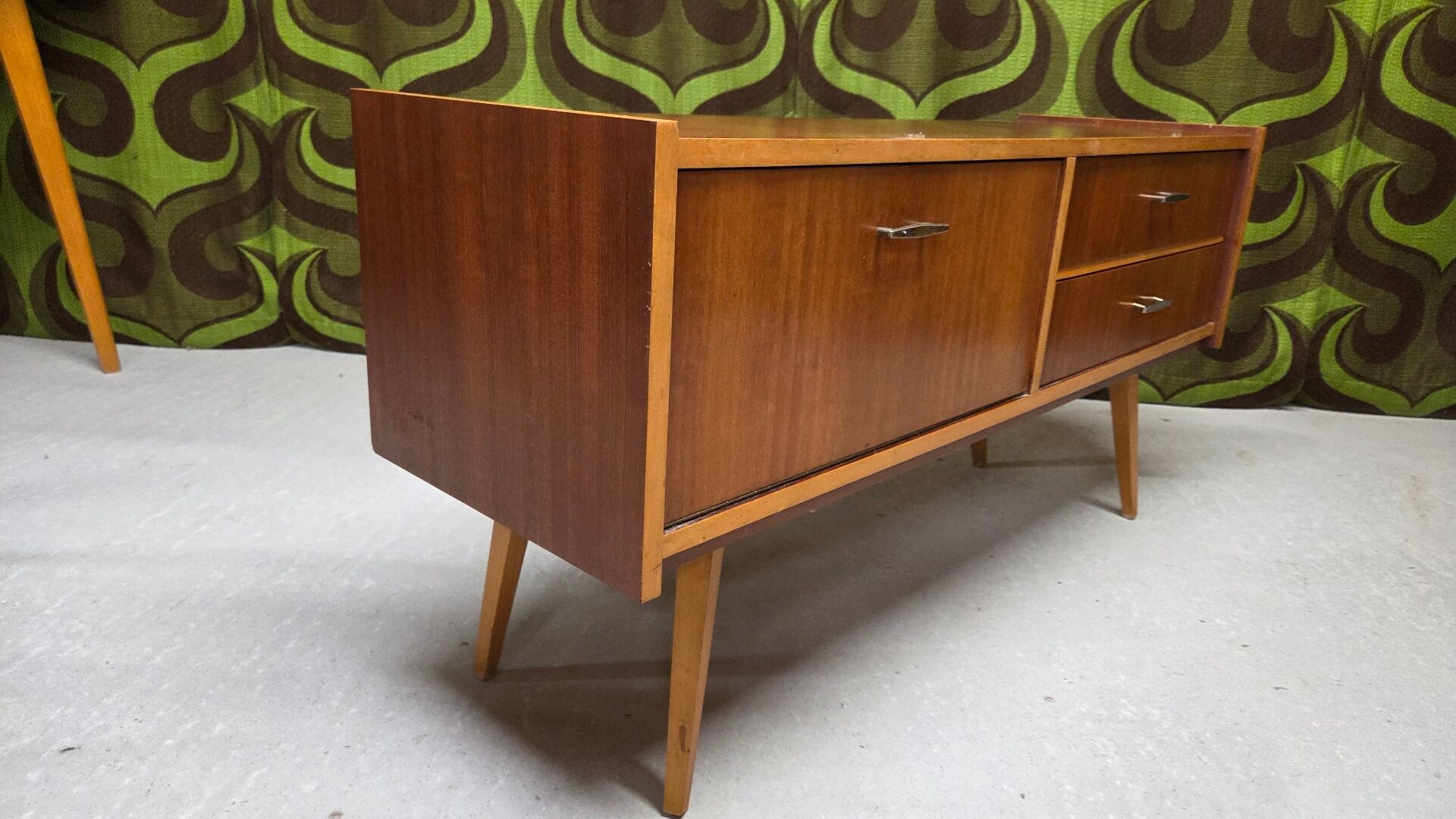 Small Scandinavian low sideboard 1960 vintage with tapered legs.
