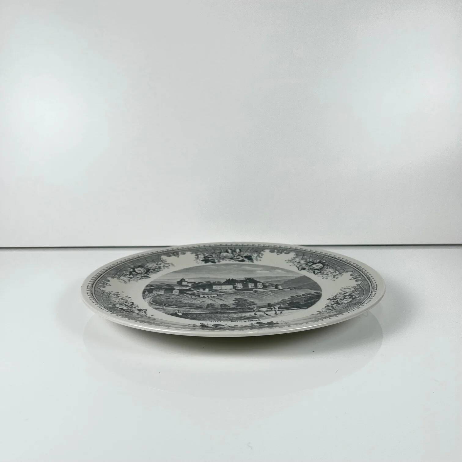 Villeroy & Boch dish "Wiltz, luxembourg", gray