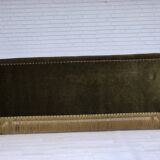 Canapé danois 3 places des années 1970, velours d'ameublement vert, pieds en bois de frêne.