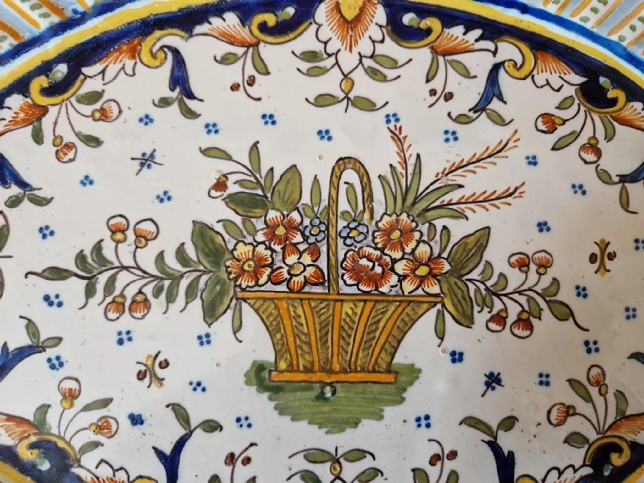 Important oval dish in faience from Boulogne-sur-Mer - Géo Martel