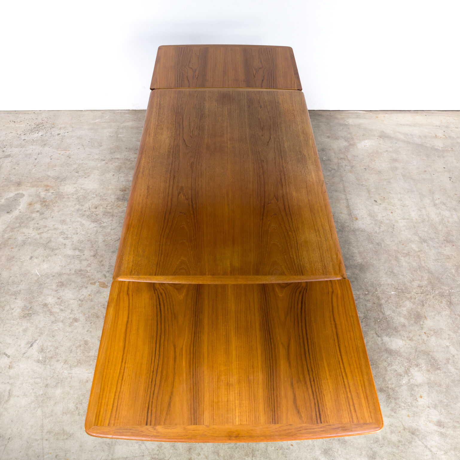 Danish extendable dining table 60