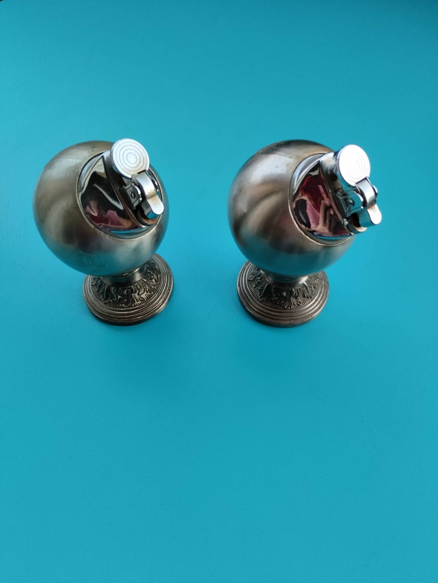 Pair of table lighters