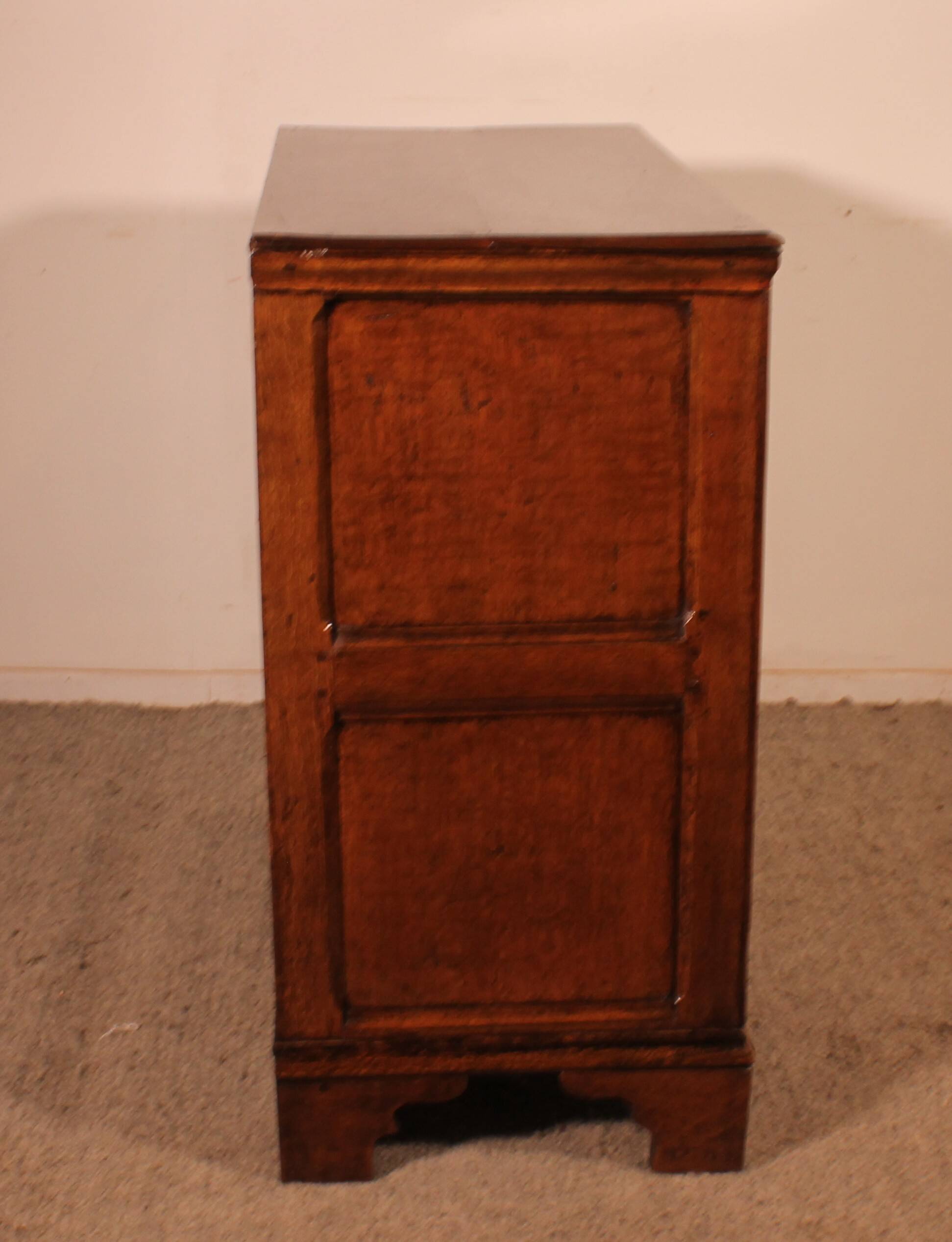 17th Century Oak Chest of Drawers - England