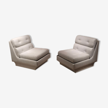 Edit Object Pair of Airborne chairs France circa 1970