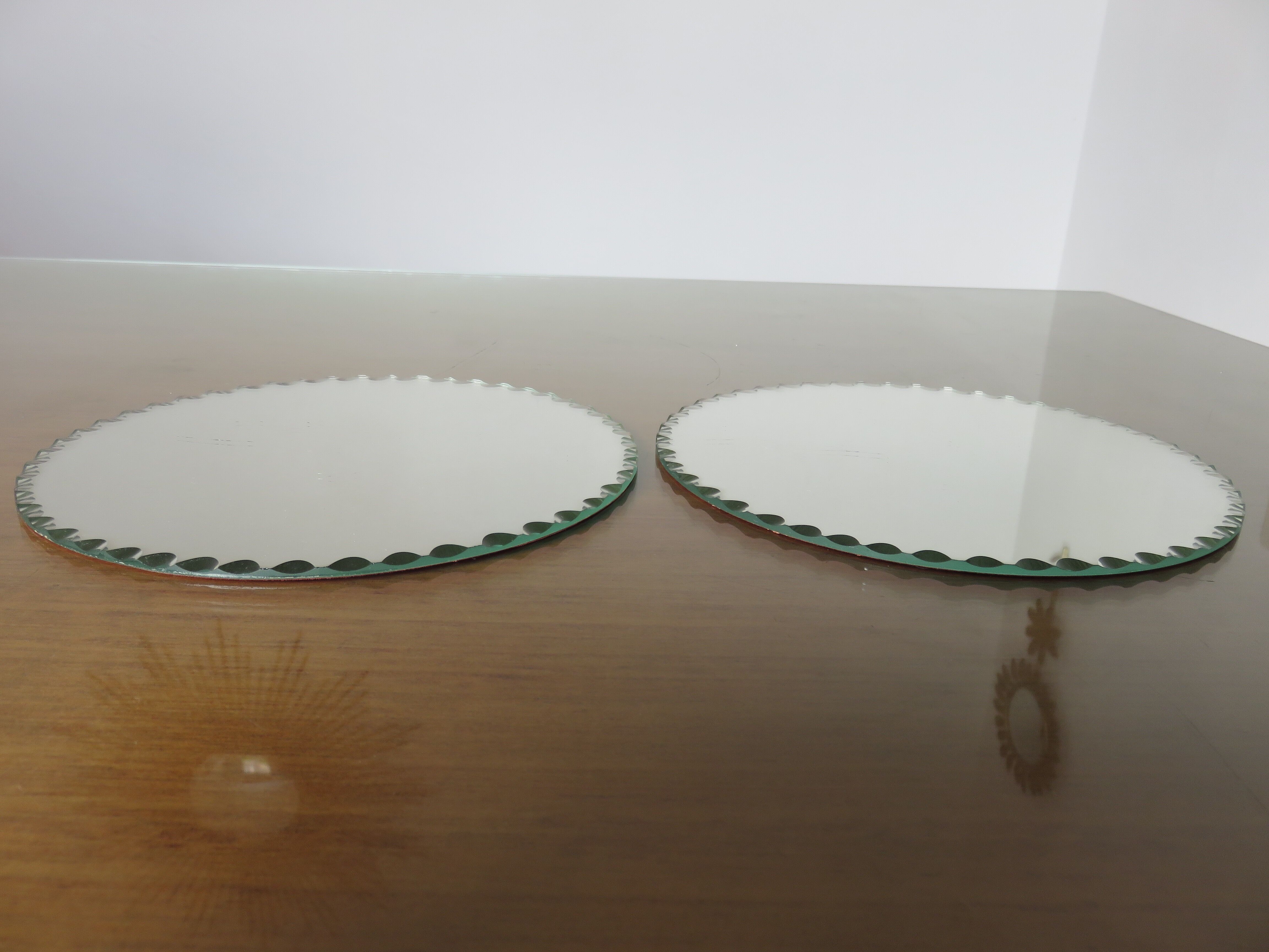 Pair of round bevelled mirrors years 40/50 -  18x18cm
