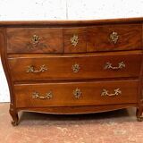 Louis XV curved chest of drawers in solid walnut Period 18th century