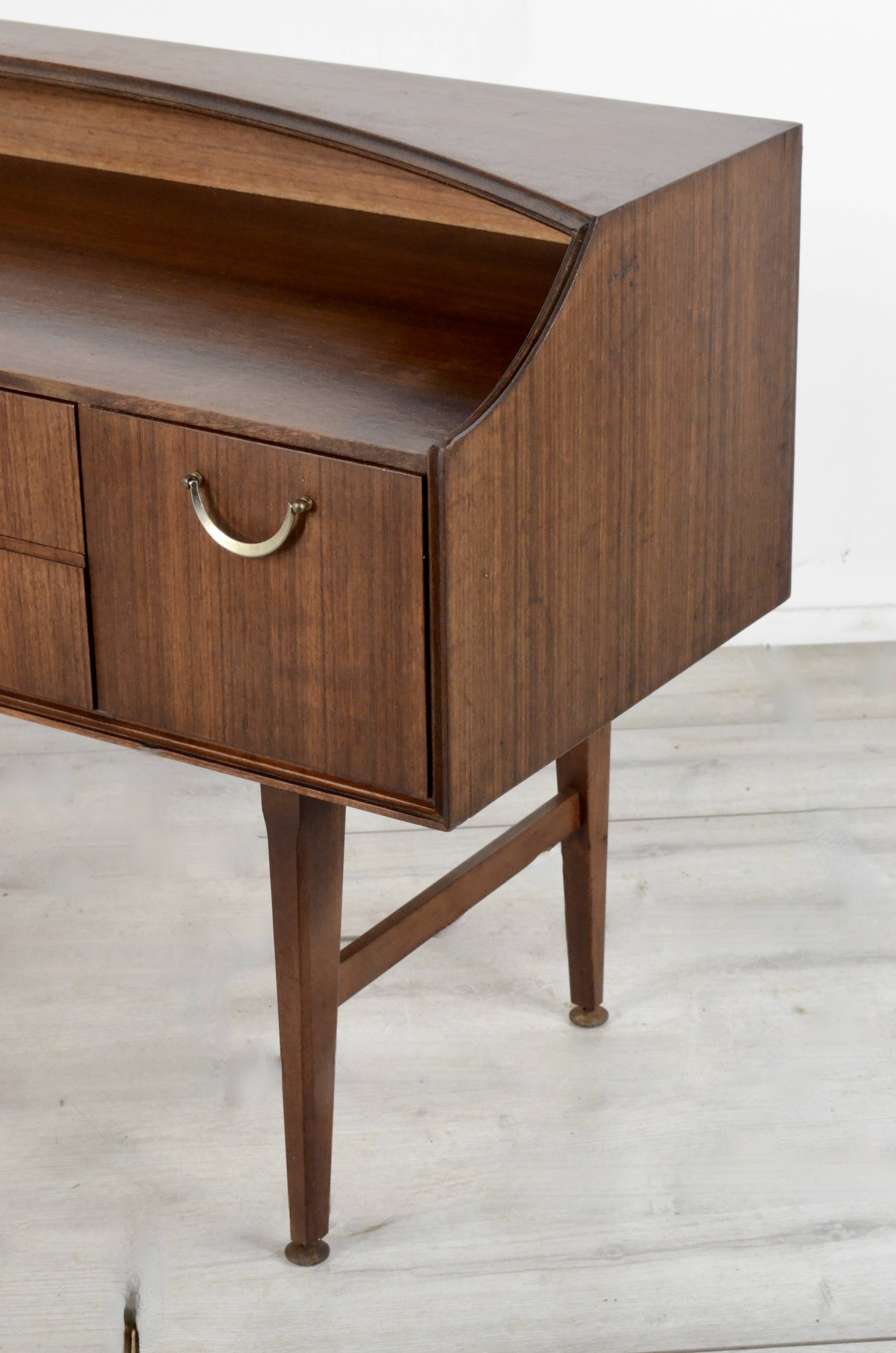 Buffet Meredew en teck et laiton des années 50. Style vintage moderne / danois.
