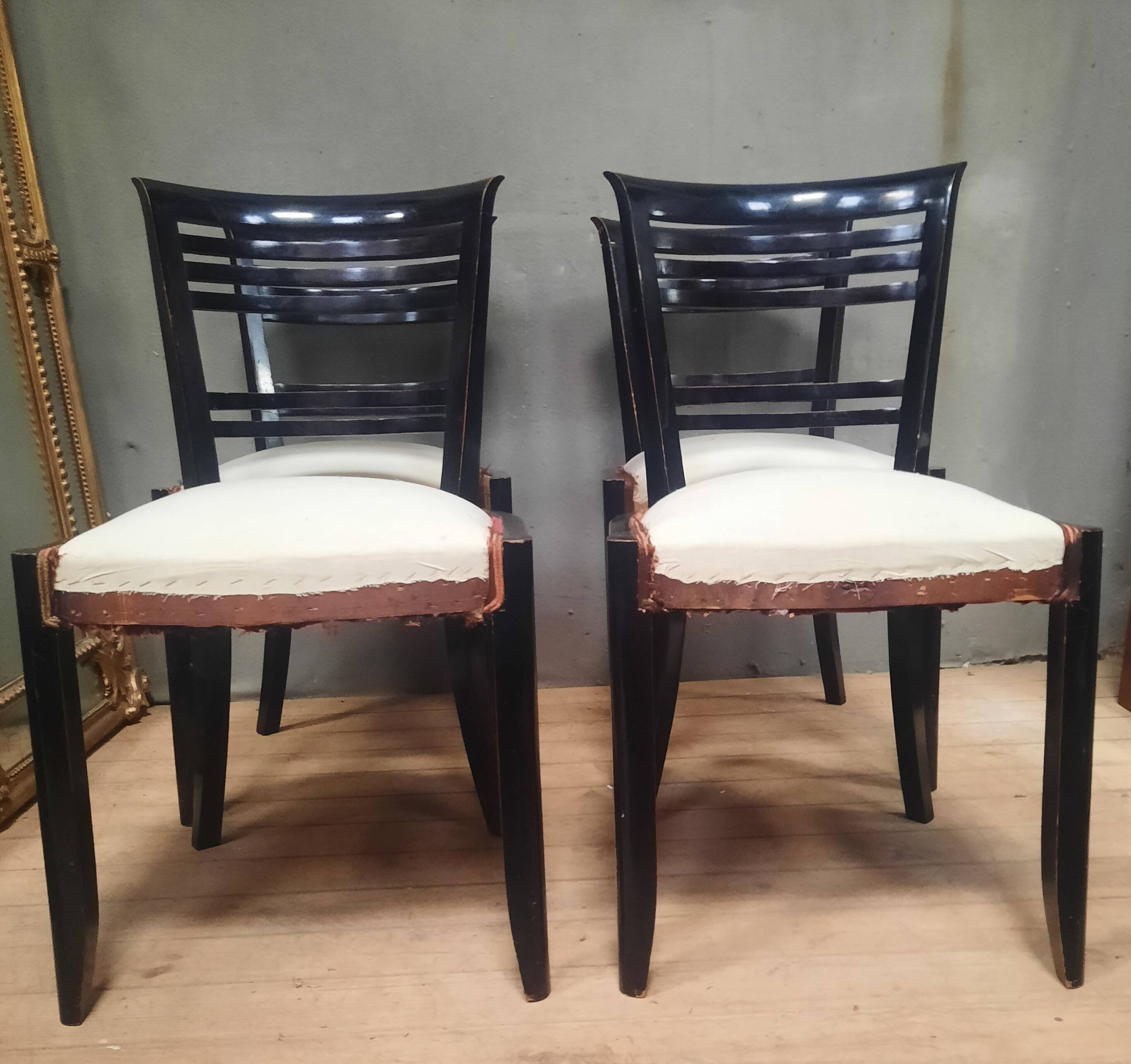 Set of 4 chairs from the 1950s.