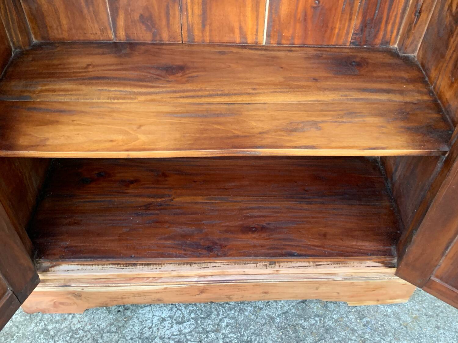 Parisian wardrobe in raw wood with engraved glass from 1920.