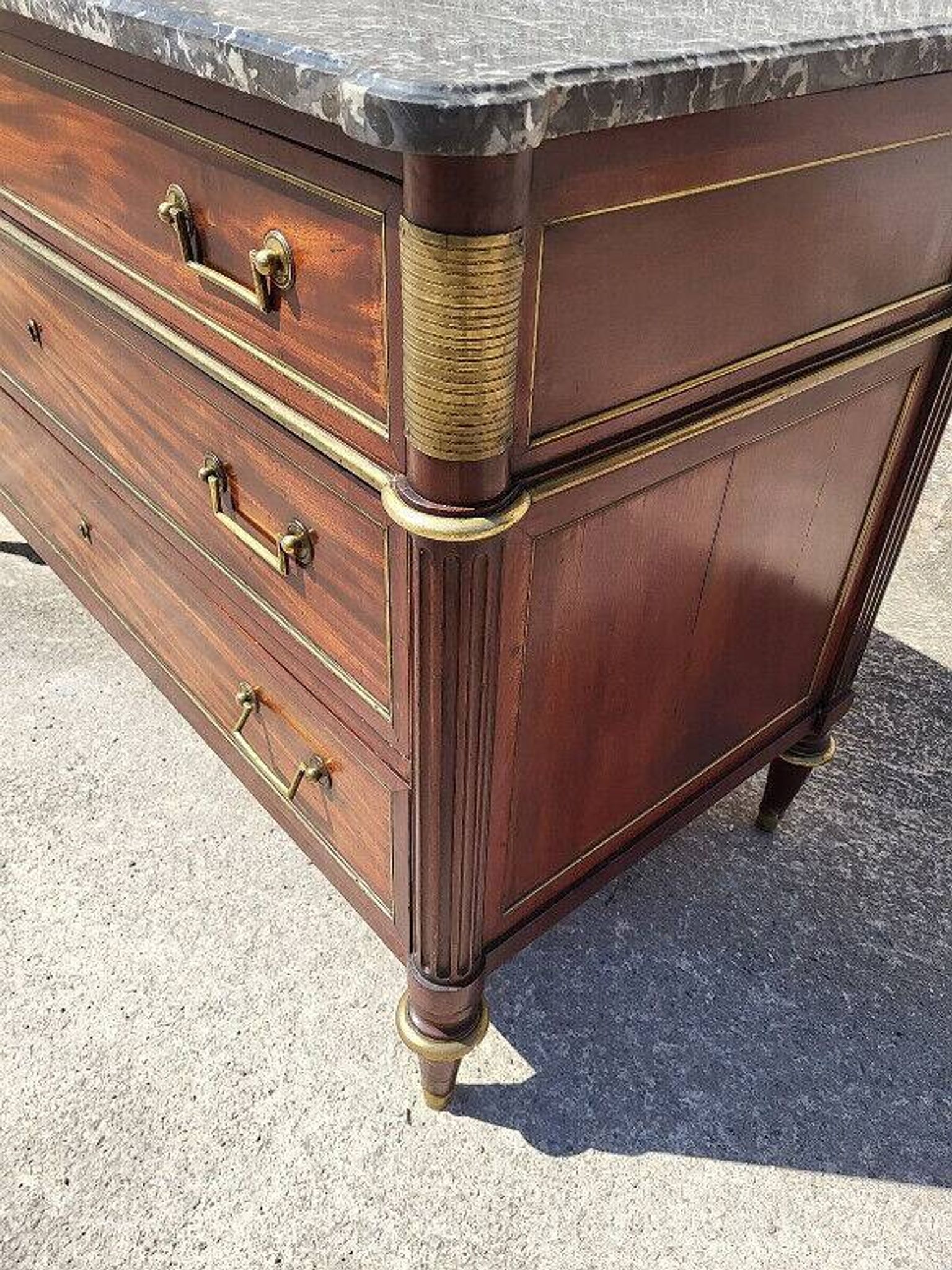 Louis xvi mahogany chest of drawers with 3 drawers from the 19th century