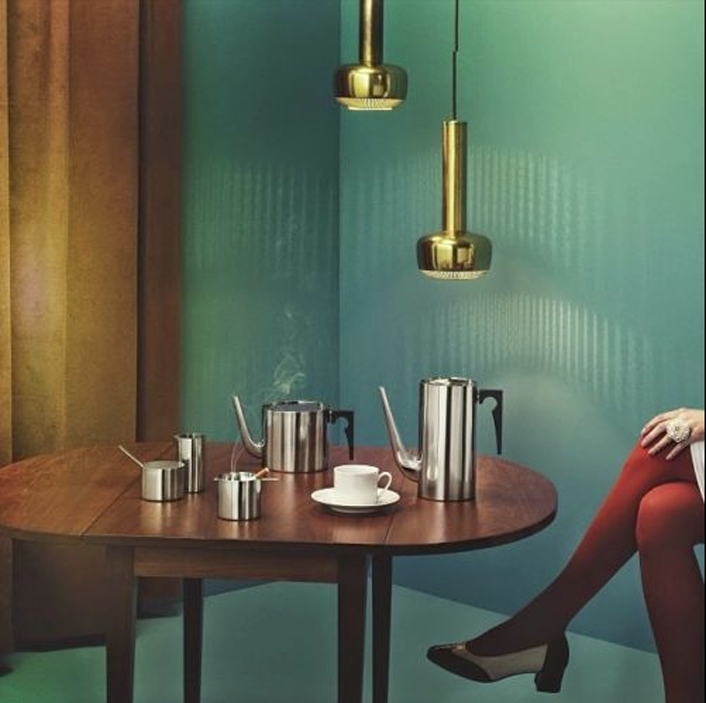 Pair pendants "Guldpendel" in brass design Vilhelm Lauritzen Louis Poulsen, Denmark