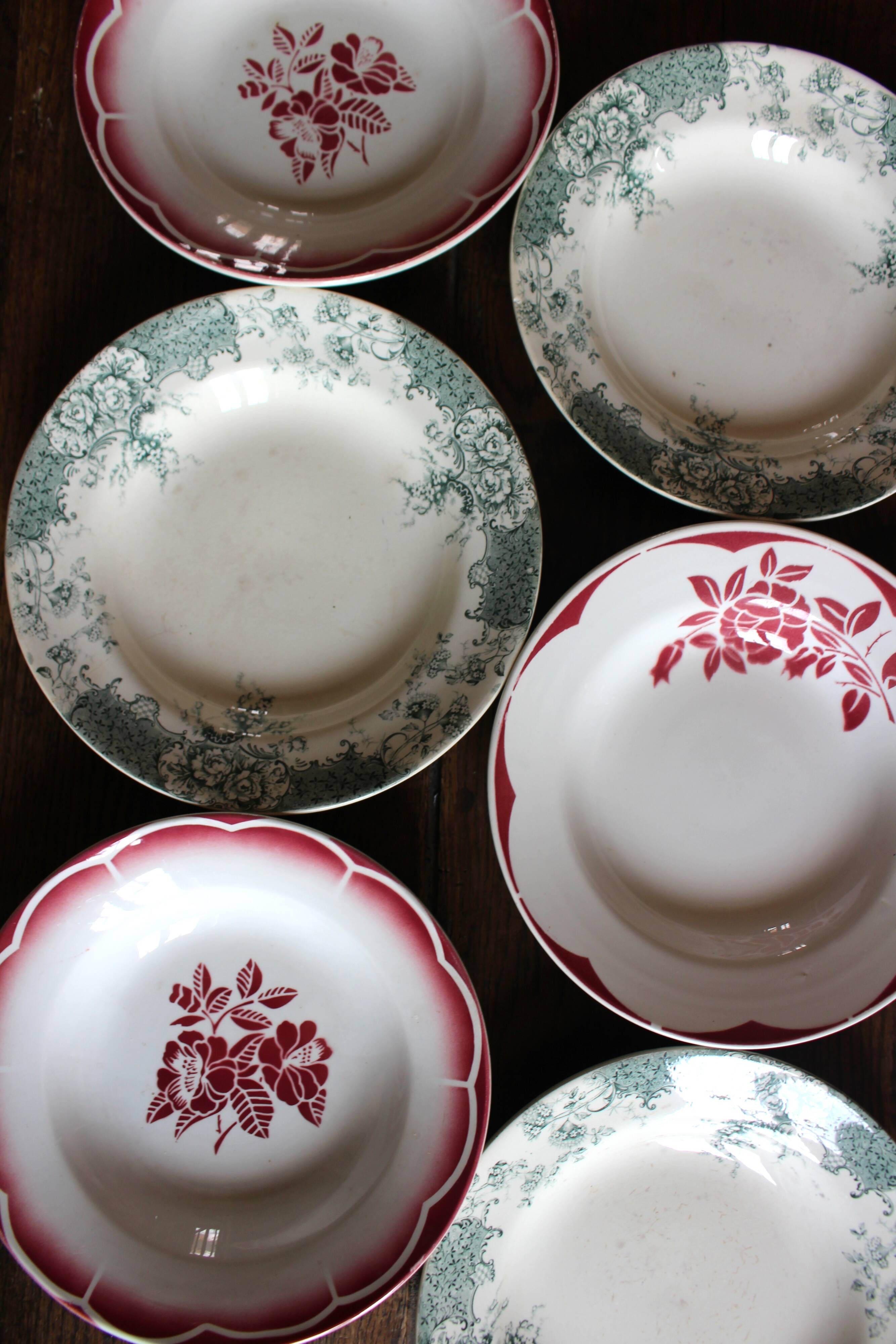 6 deep plates Marsac red Digoin Terre de fer green