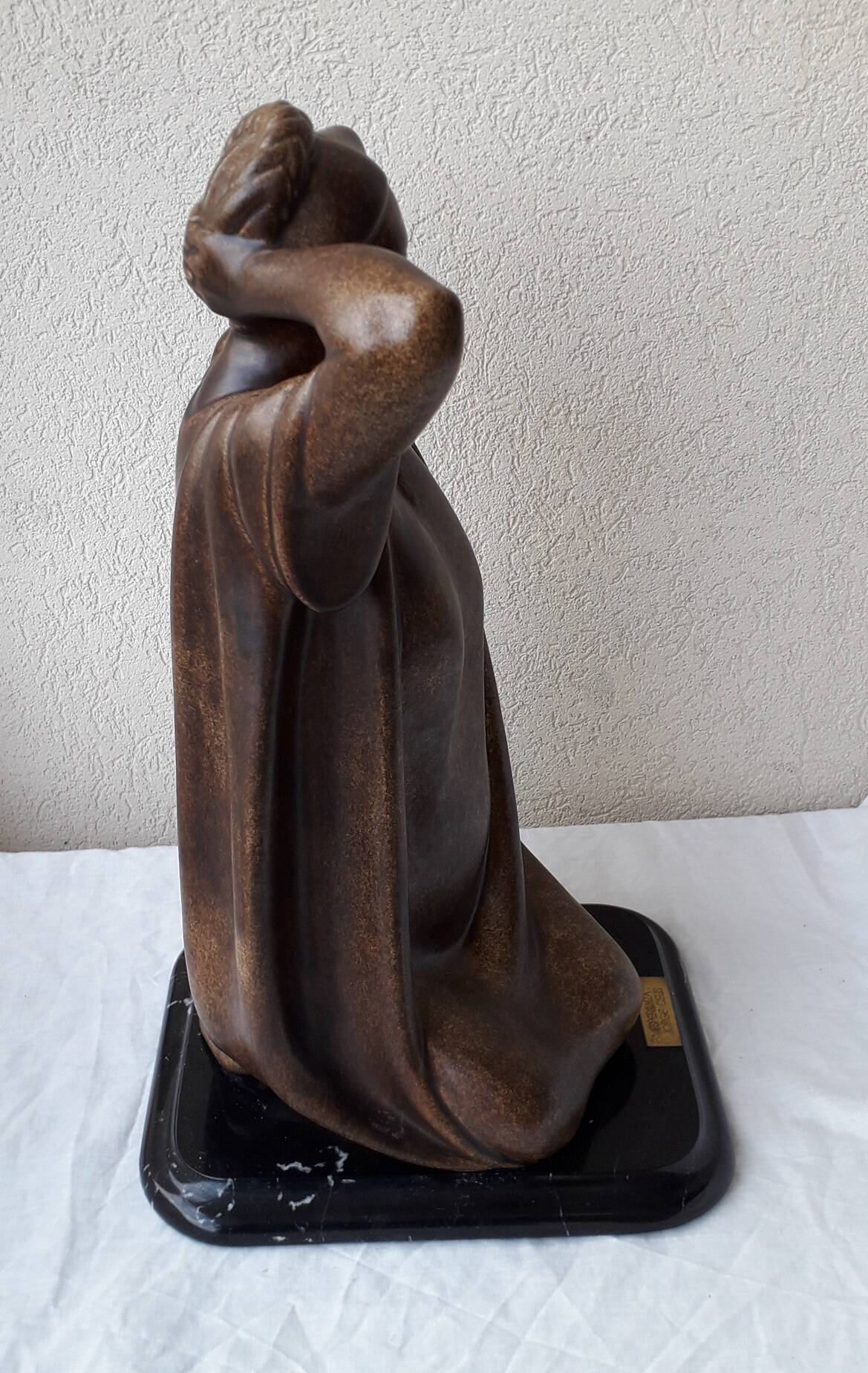 Sculpture woman "Espéranza" Jorge Celis