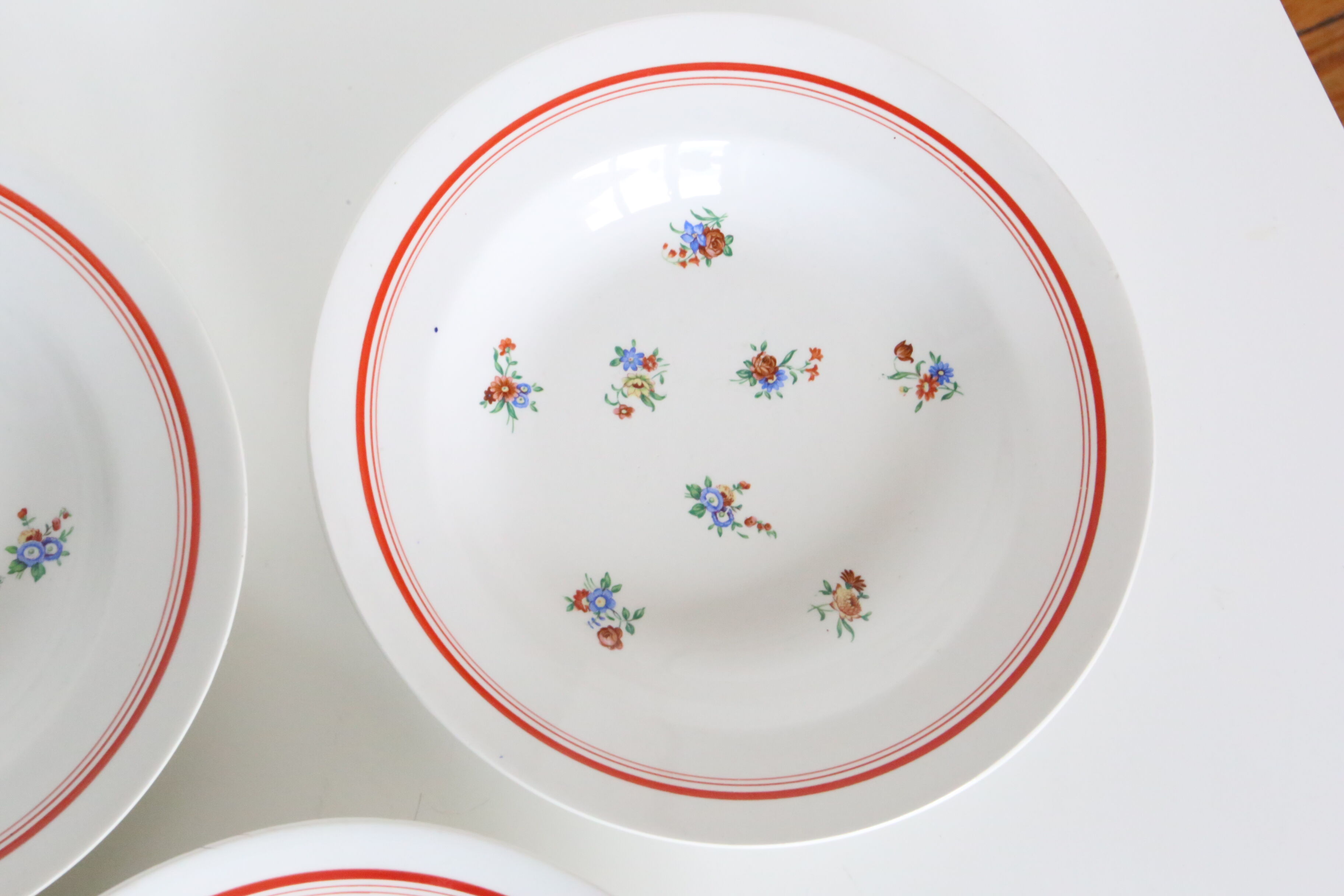 Assiettes creuses Ceranord, Semi Porcelaine Française de la fin des années 50