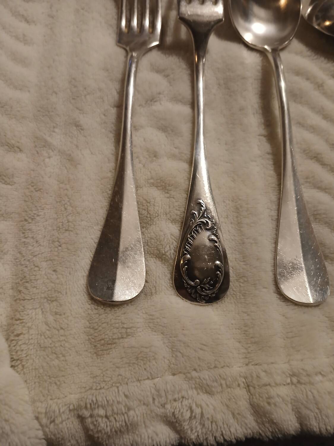 24 antique silver-plated cutlery sets