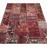 Tapis patchwork en laine rouge fait à la main - 151x208cm