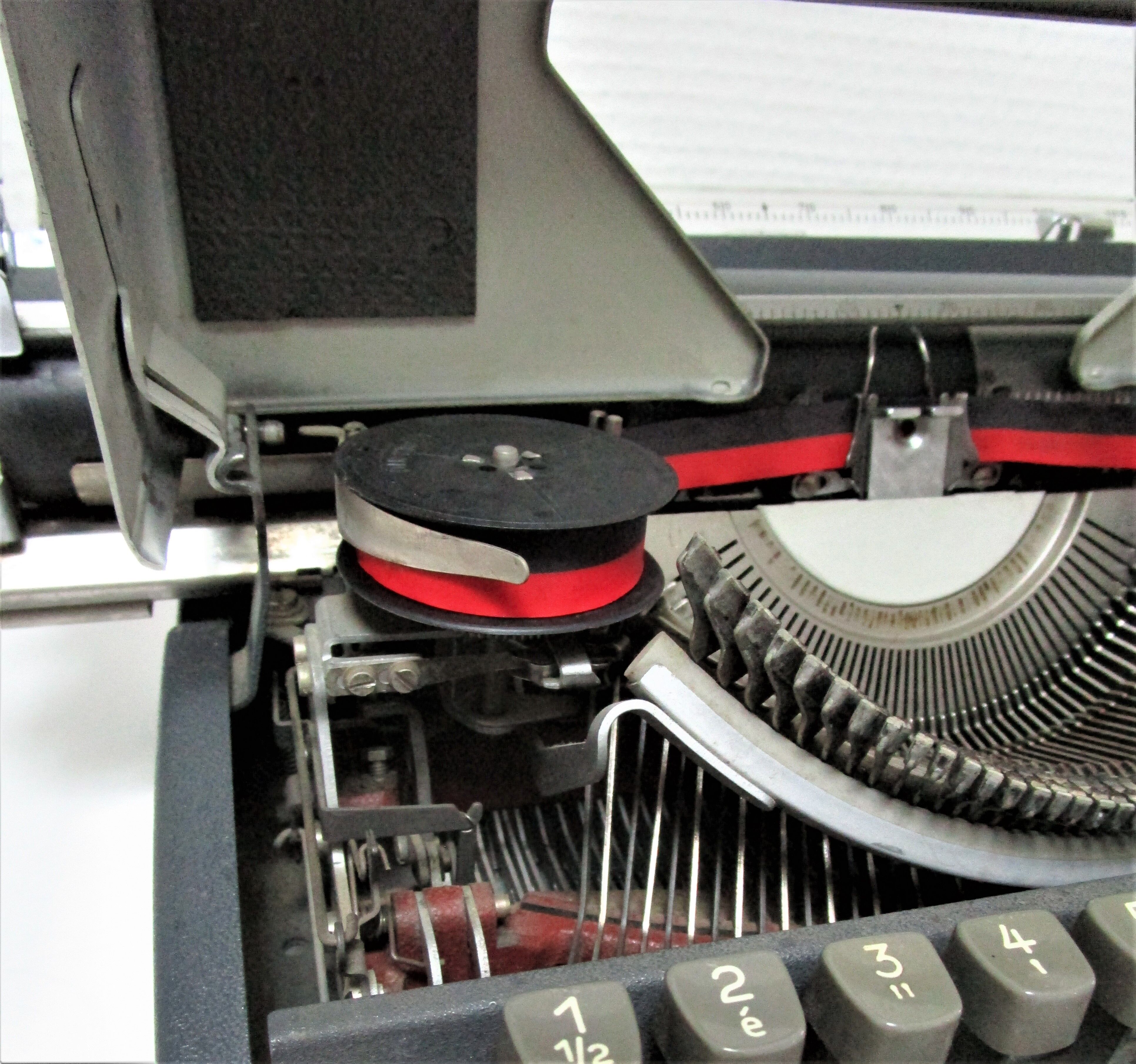 typewriter Olympia metal large cart A3 years 60