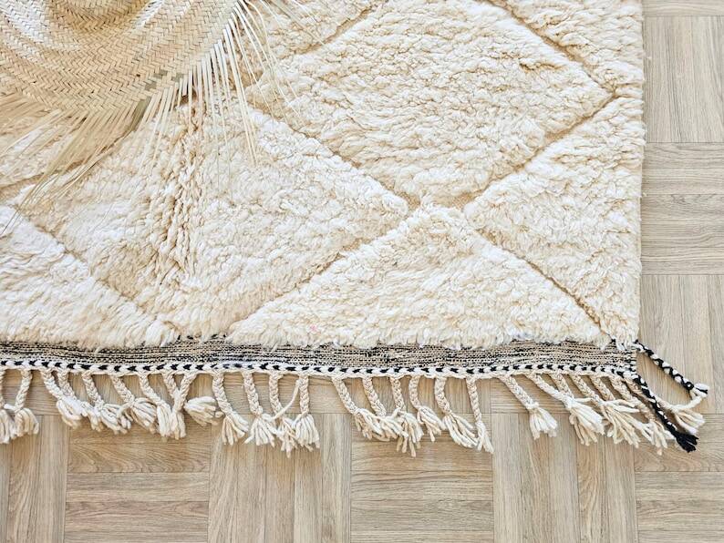 Beni Ourain rug in pure wool, handmade, traditional, 1.5/2.5 m.